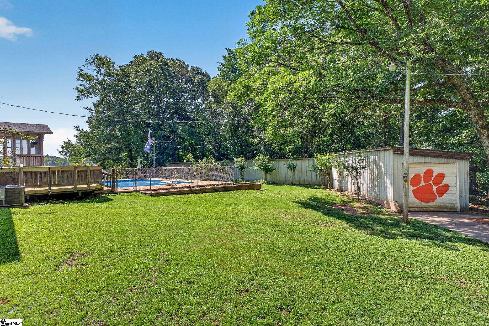618 Racetrack Road Woodruff, SC 29388