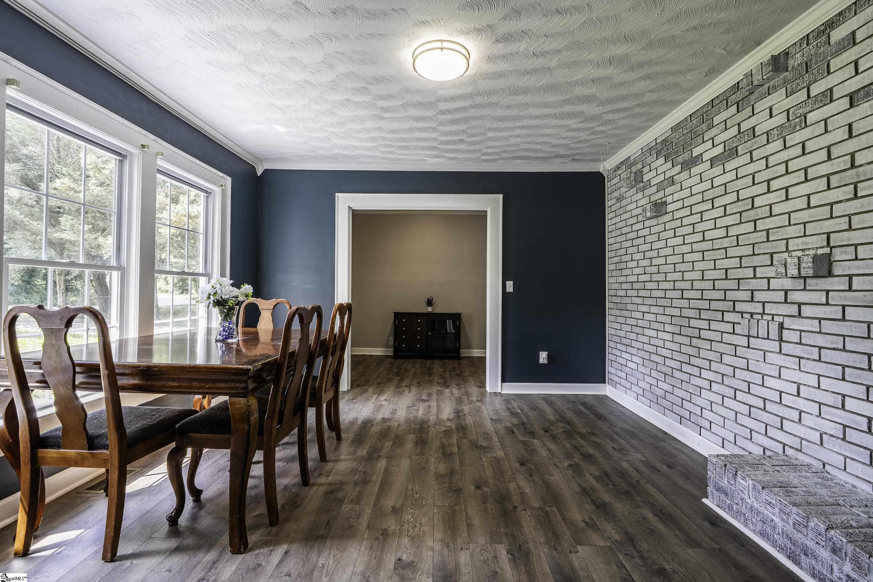 190 North Street Extension Wellford, SC 29385