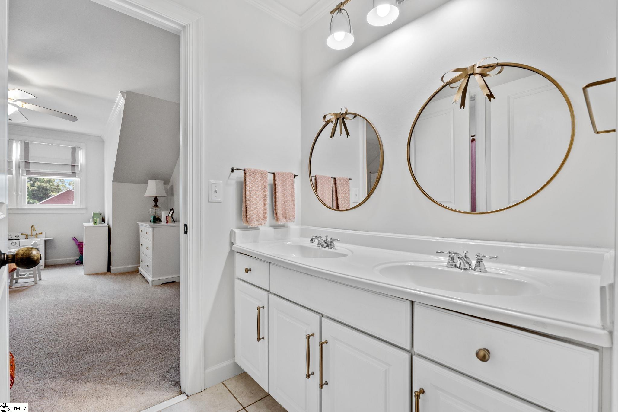 106 Caitlin Court Simpsonville, SC 29680