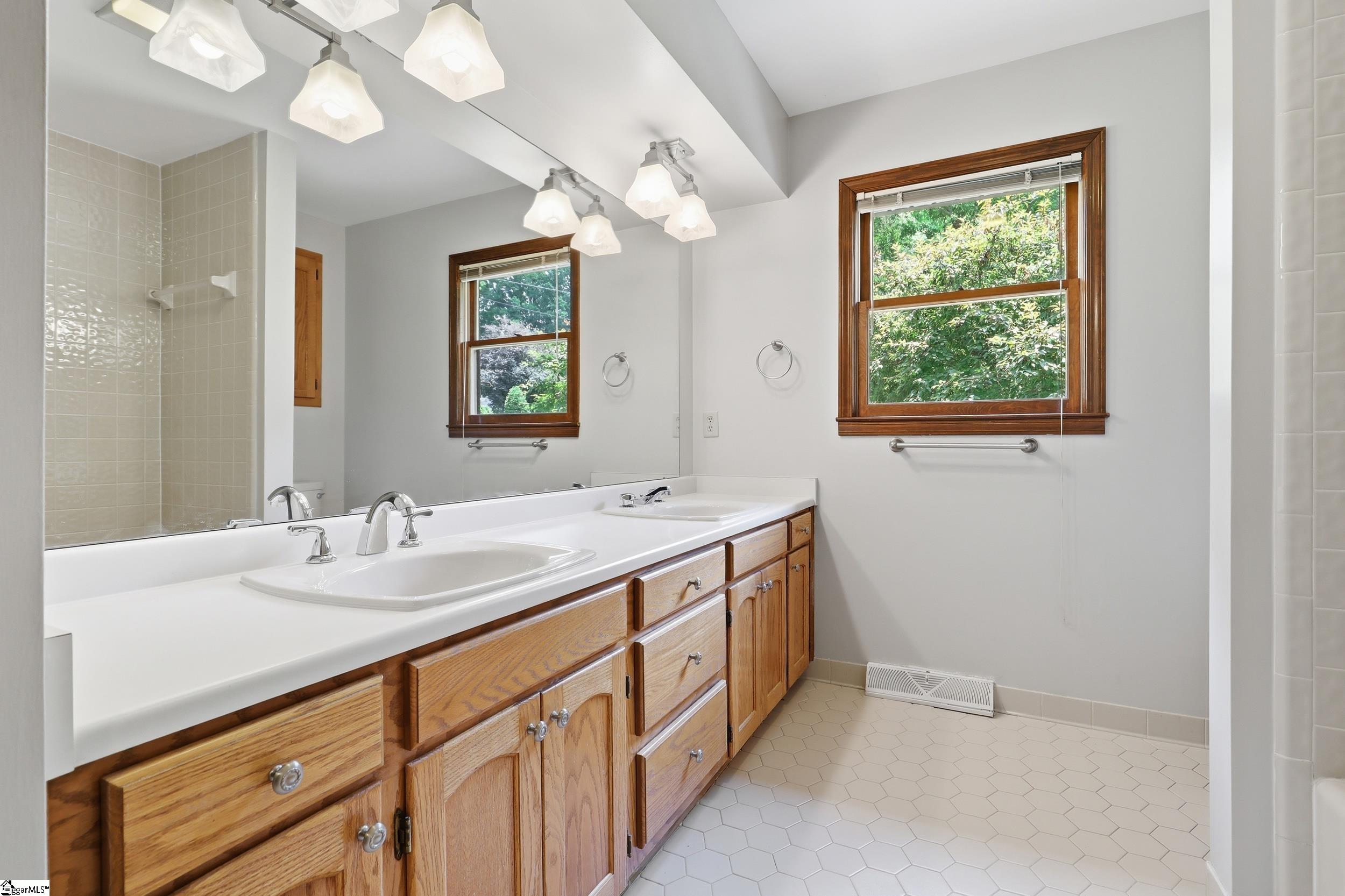 110 Trafalgar Road Greenville, SC 29617