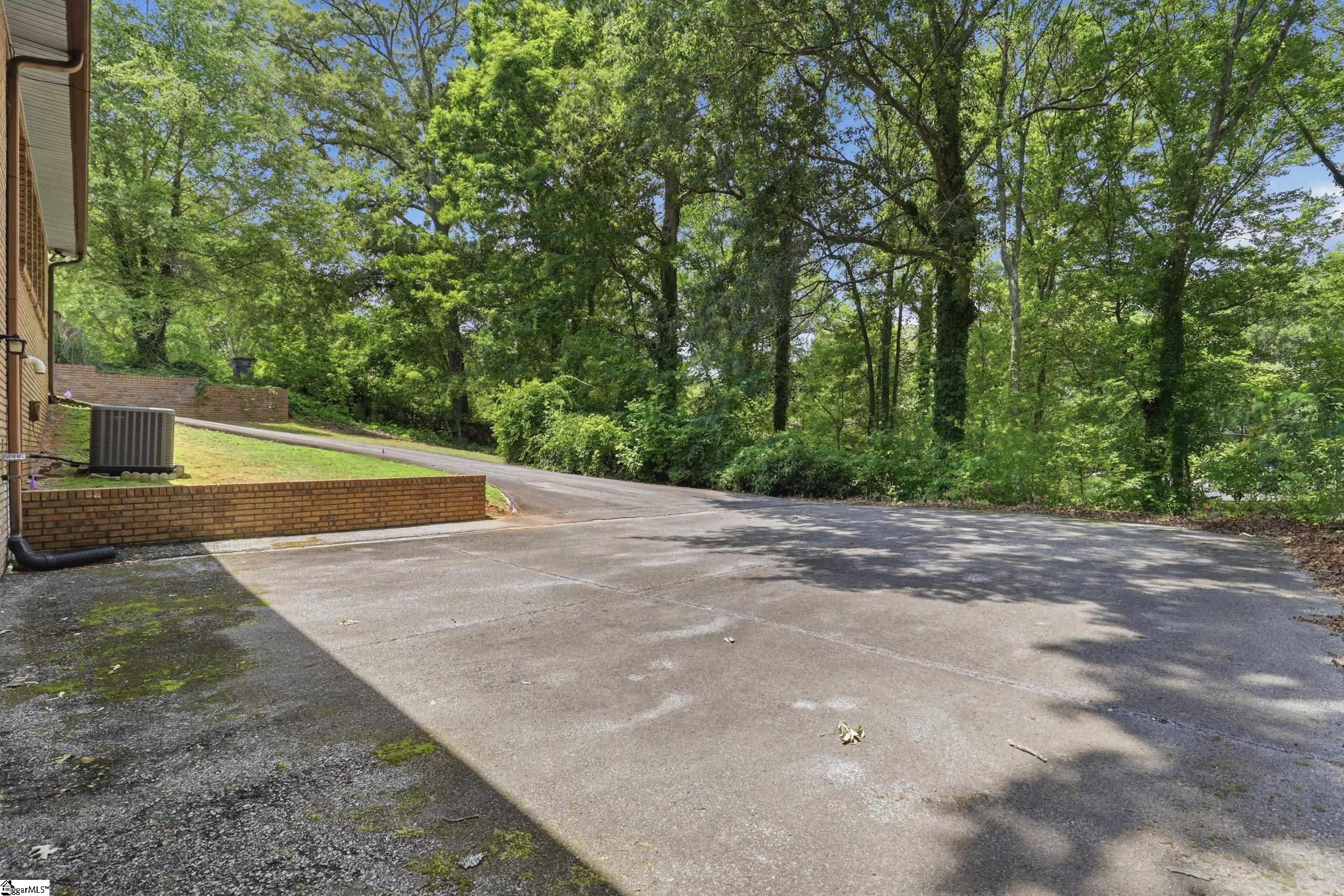 110 Trafalgar Road Greenville, SC 29617