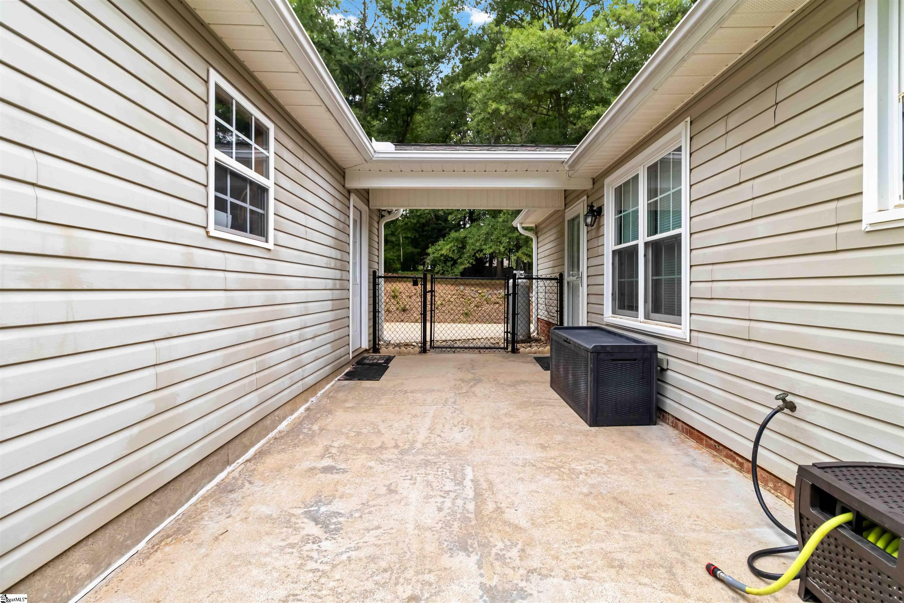 216 Eastridge Court Cowpens, SC 29330