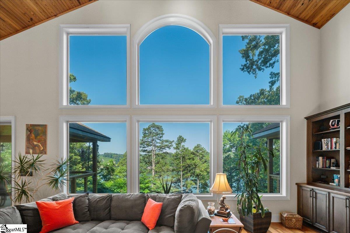 115 Keowee Overlook Road West Union, SC 29696