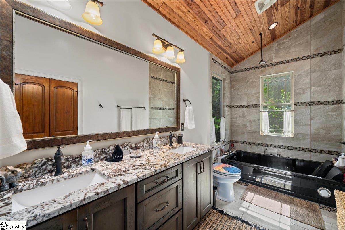 115 Keowee Overlook Road West Union, SC 29696