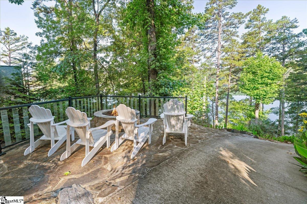 115 Keowee Overlook Road West Union, SC 29696