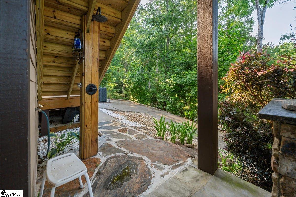 115 Keowee Overlook Road West Union, SC 29696