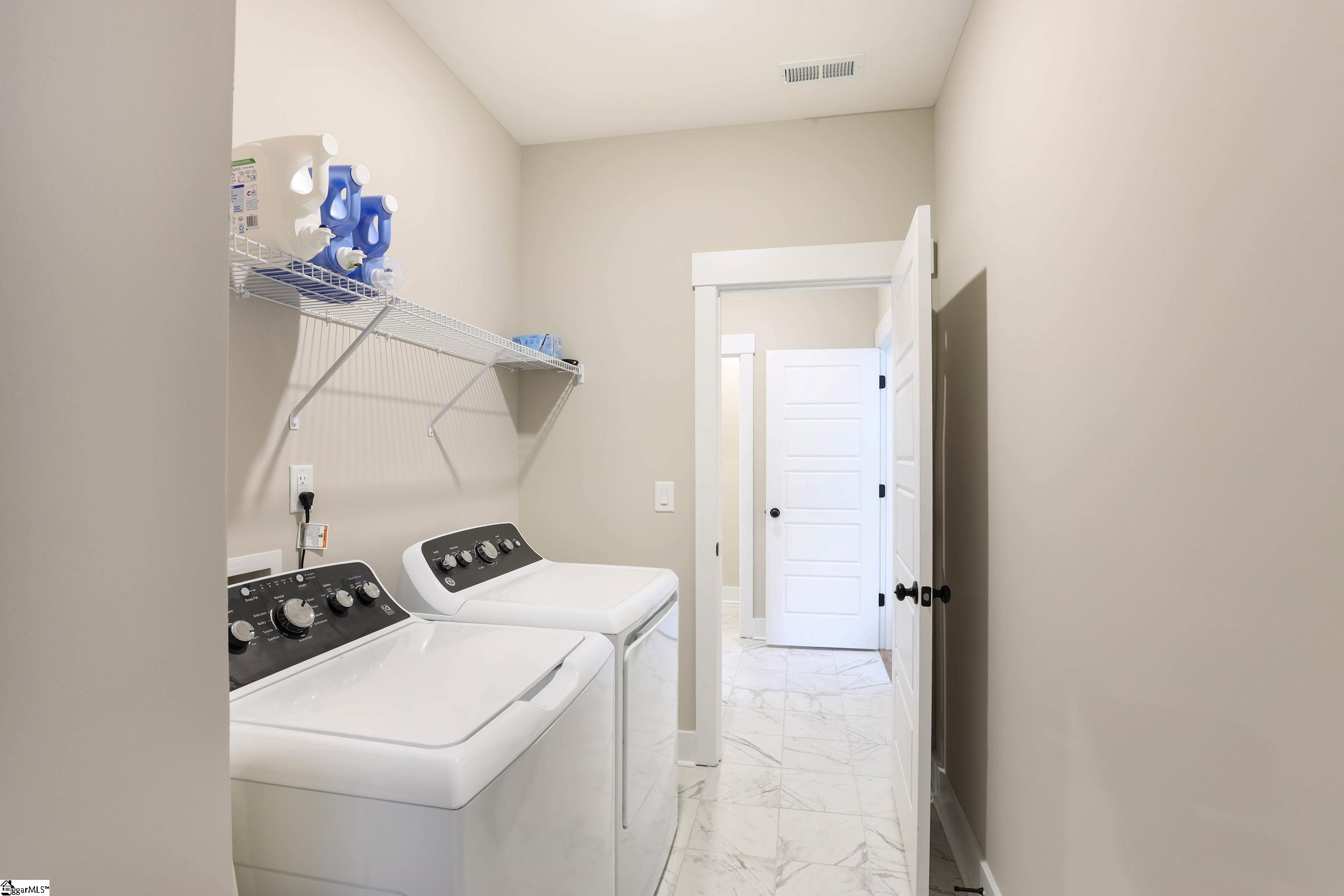 317 Breakwater Lane Seneca, SC 29678