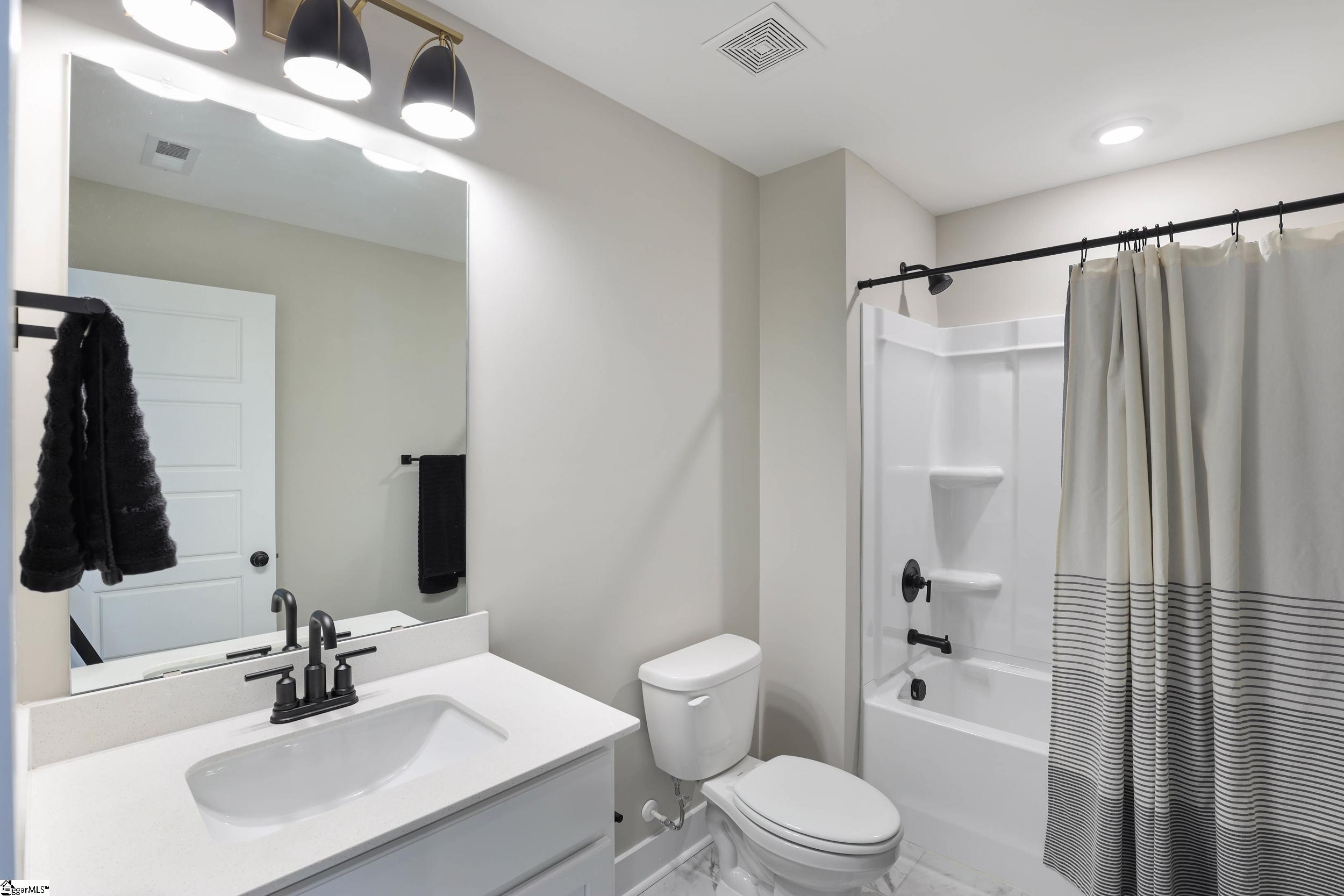 317 Breakwater Lane Seneca, SC 29678