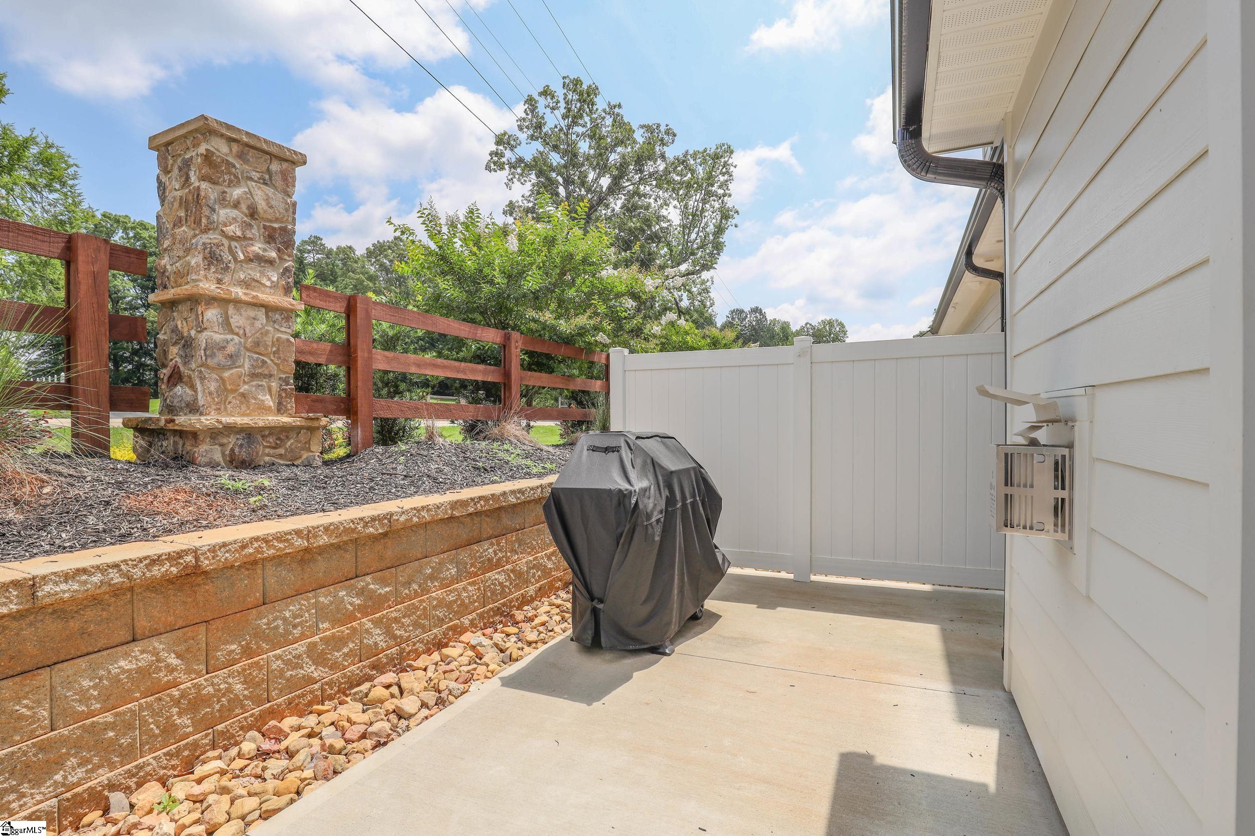 317 Breakwater Lane Seneca, SC 29678