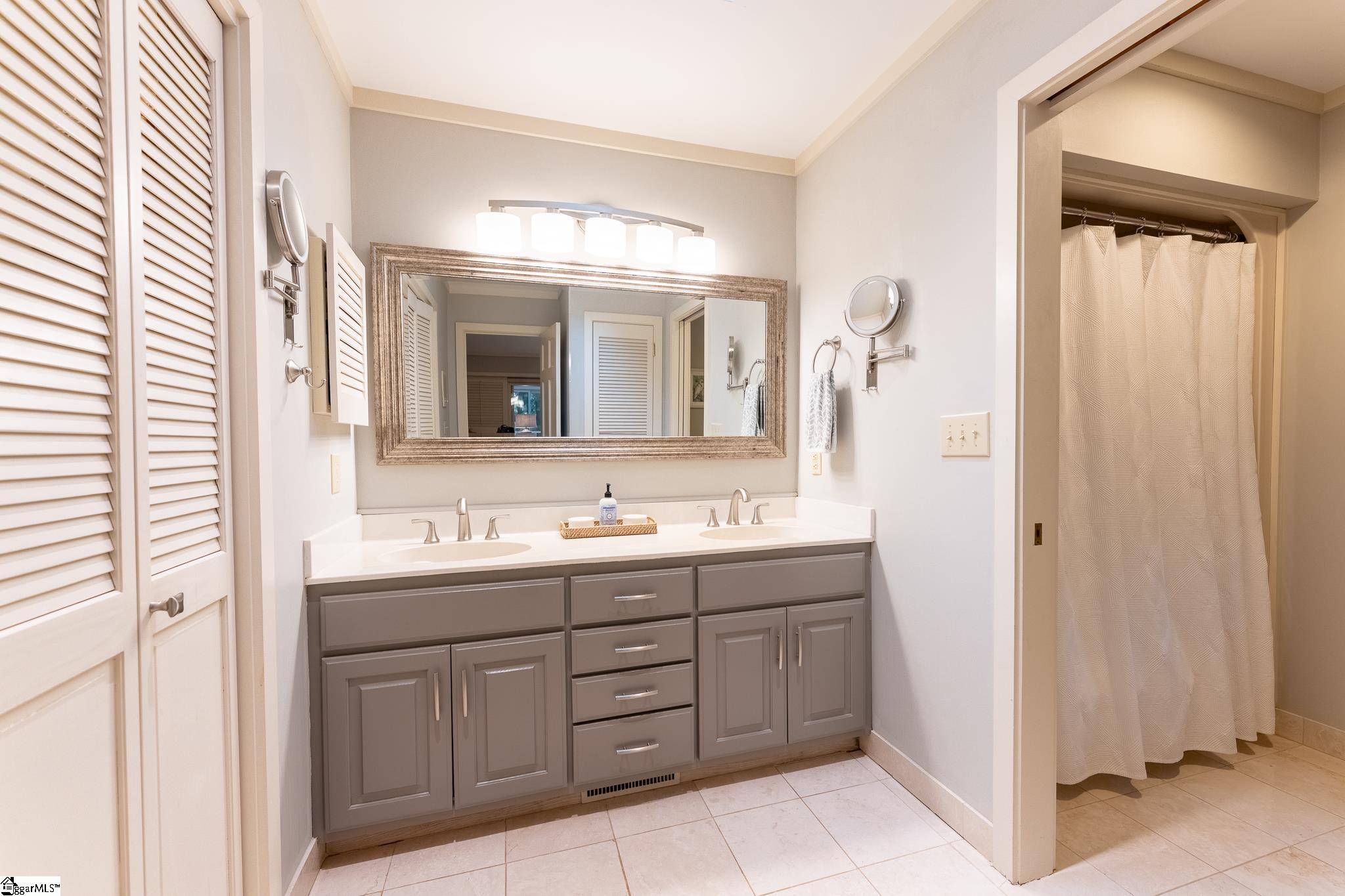 122 Paradise Circle Townville, SC 29689
