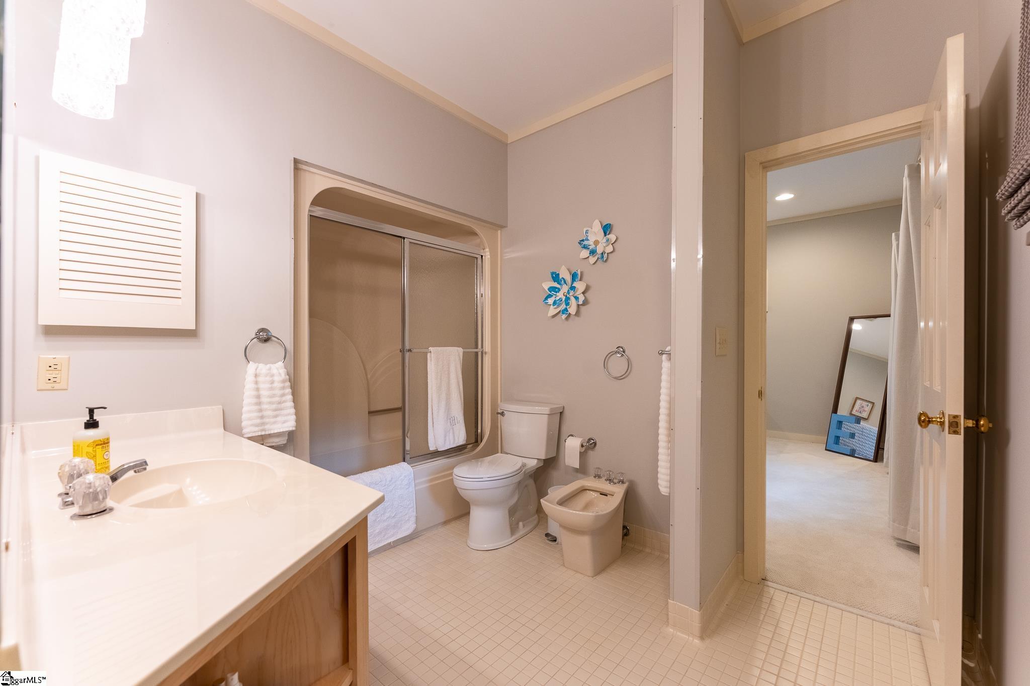 122 Paradise Circle Townville, SC 29689
