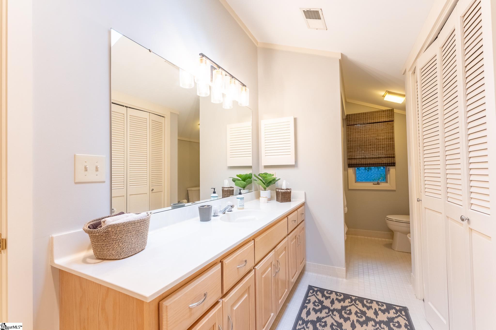 122 Paradise Circle Townville, SC 29689