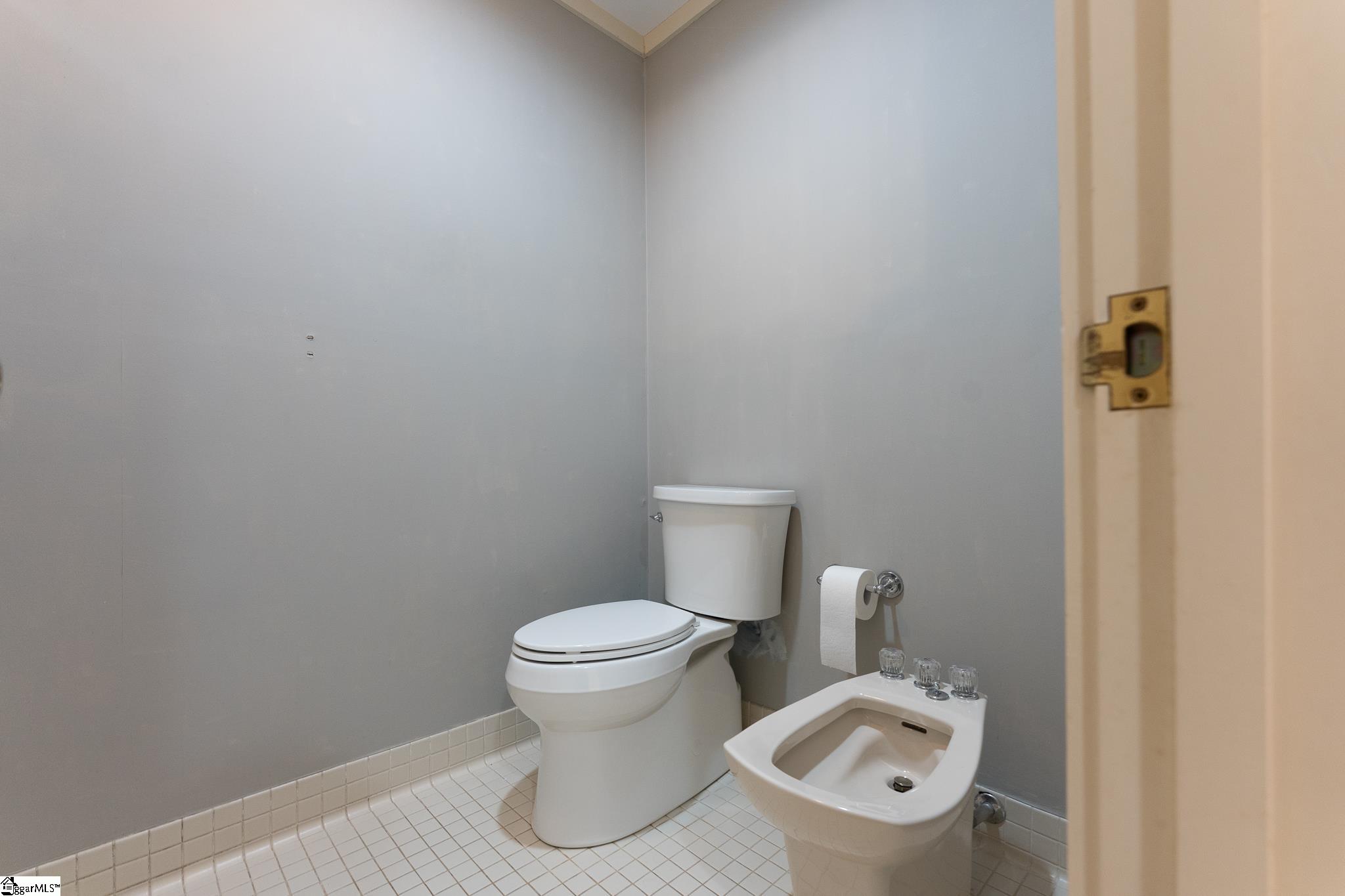 122 Paradise Circle Townville, SC 29689