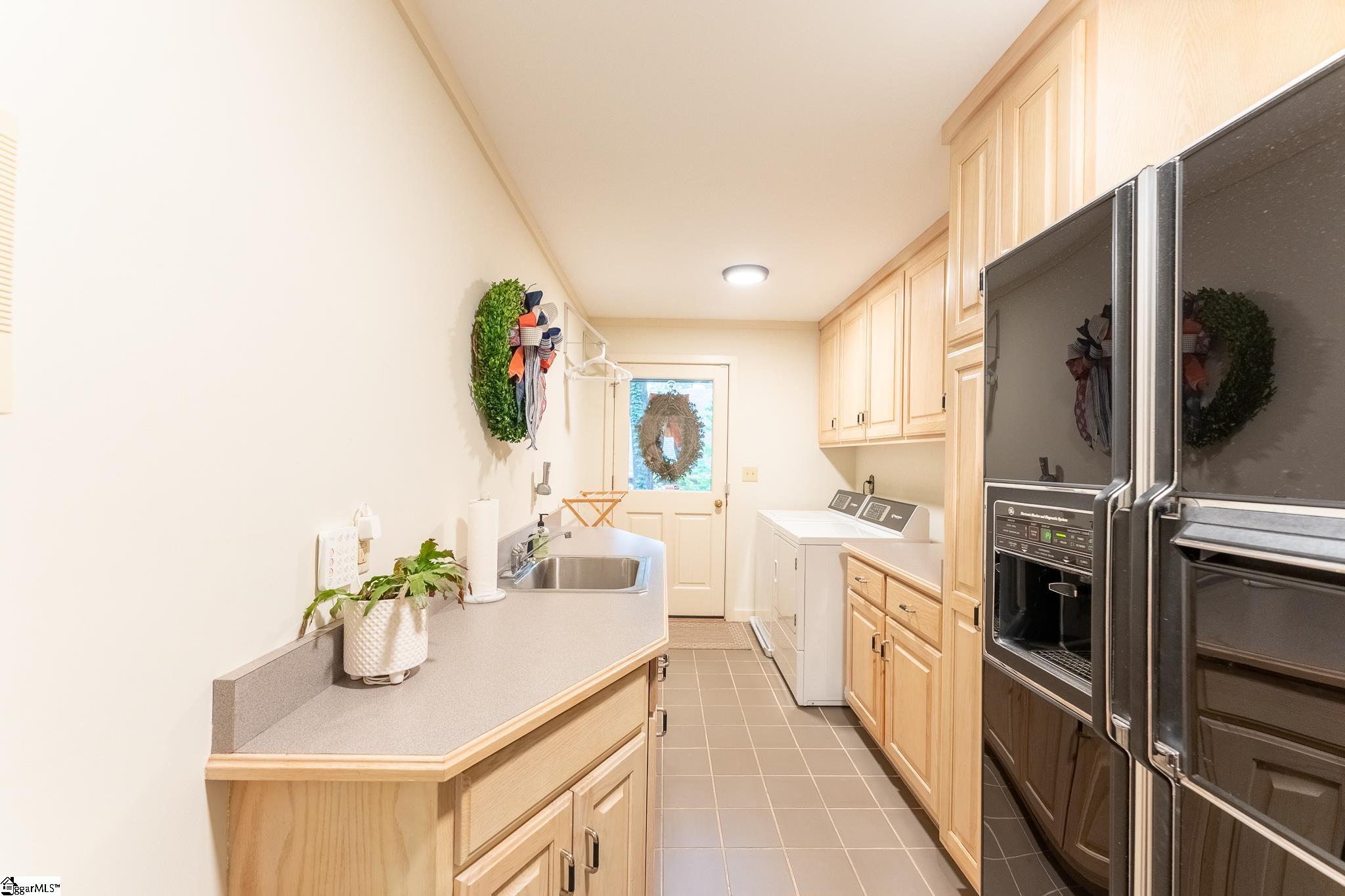 122 Paradise Circle Townville, SC 29689