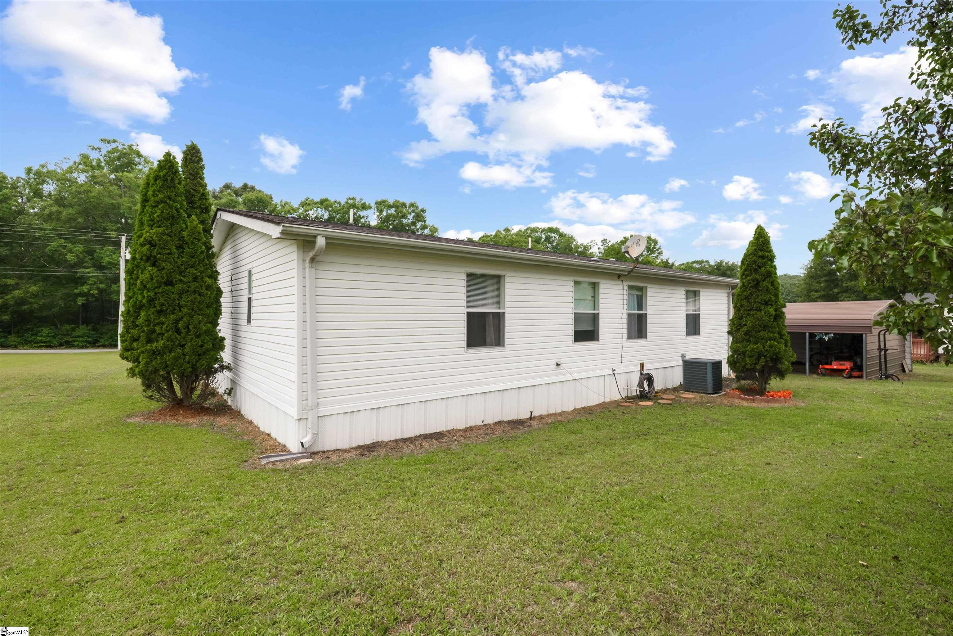 143 Perry Road Woodruff, SC 29388
