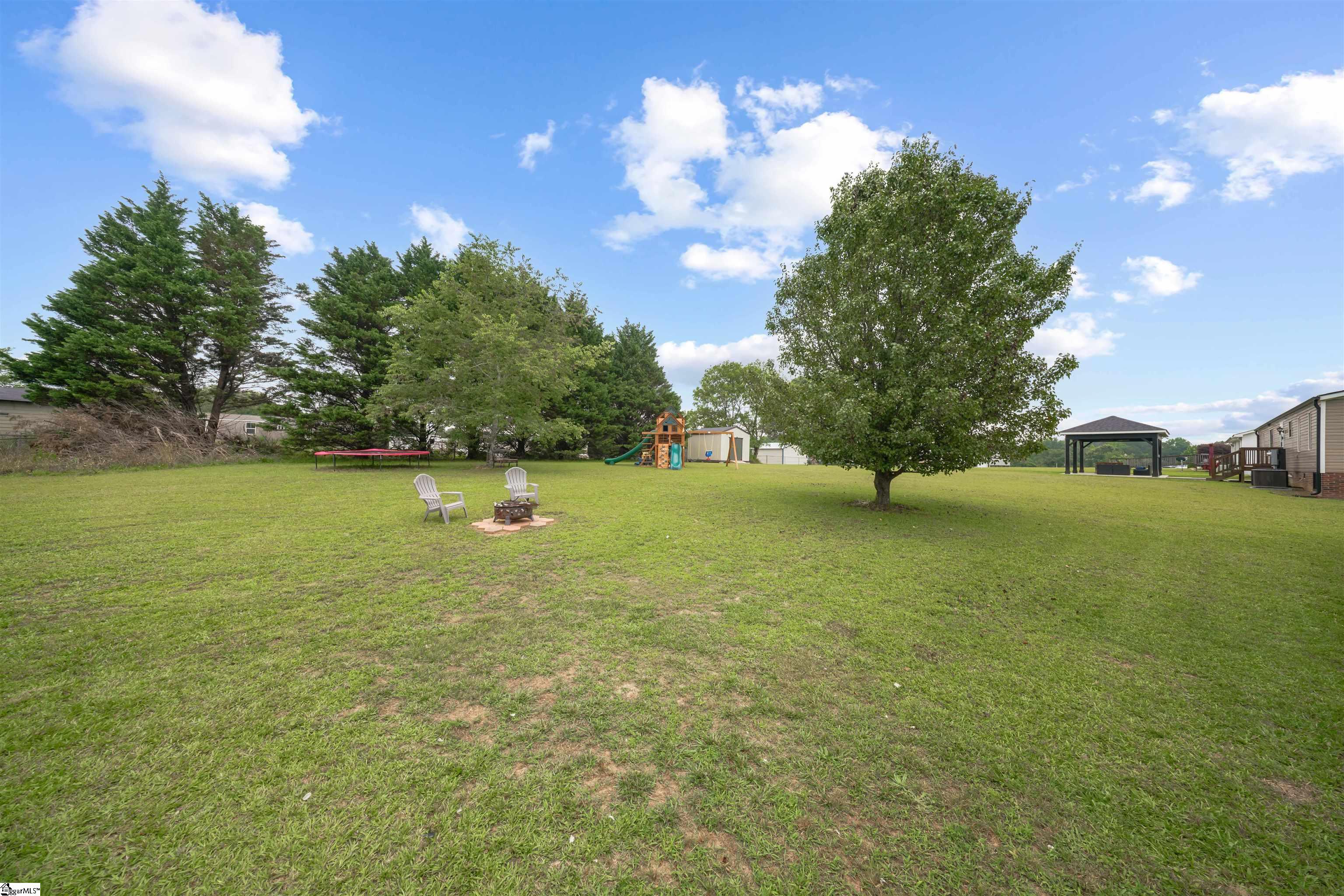 143 Perry Road Woodruff, SC 29388