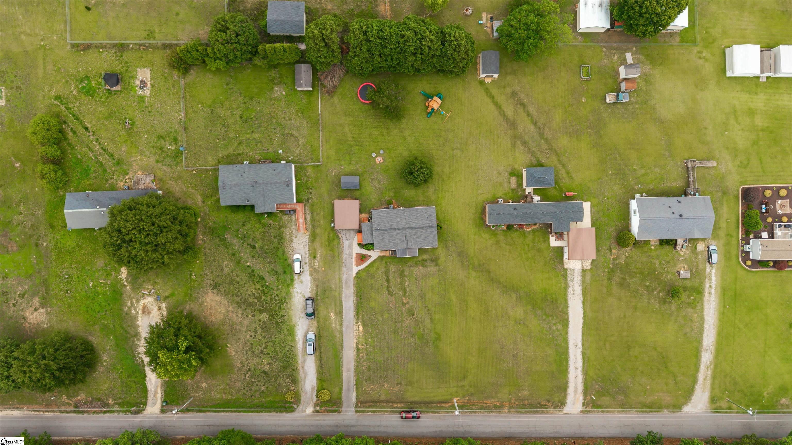 143 Perry Road Woodruff, SC 29388