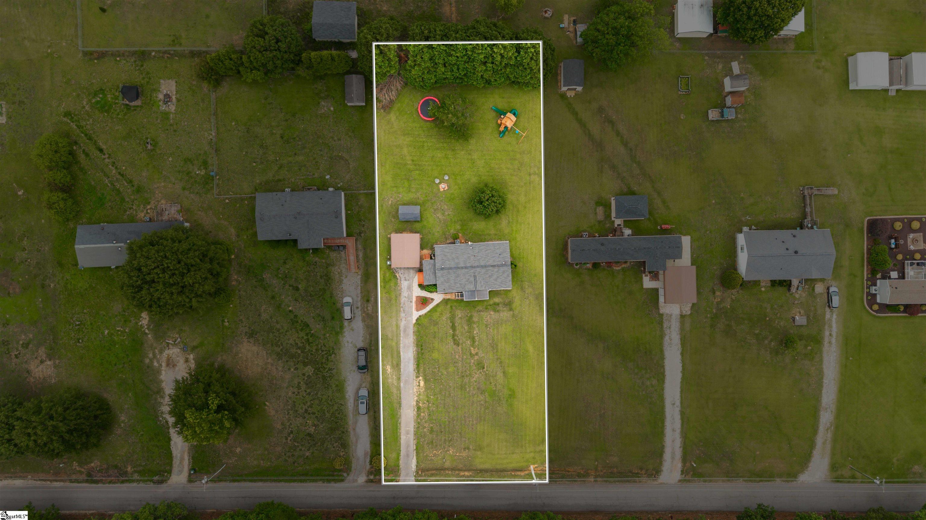 143 Perry Road Woodruff, SC 29388