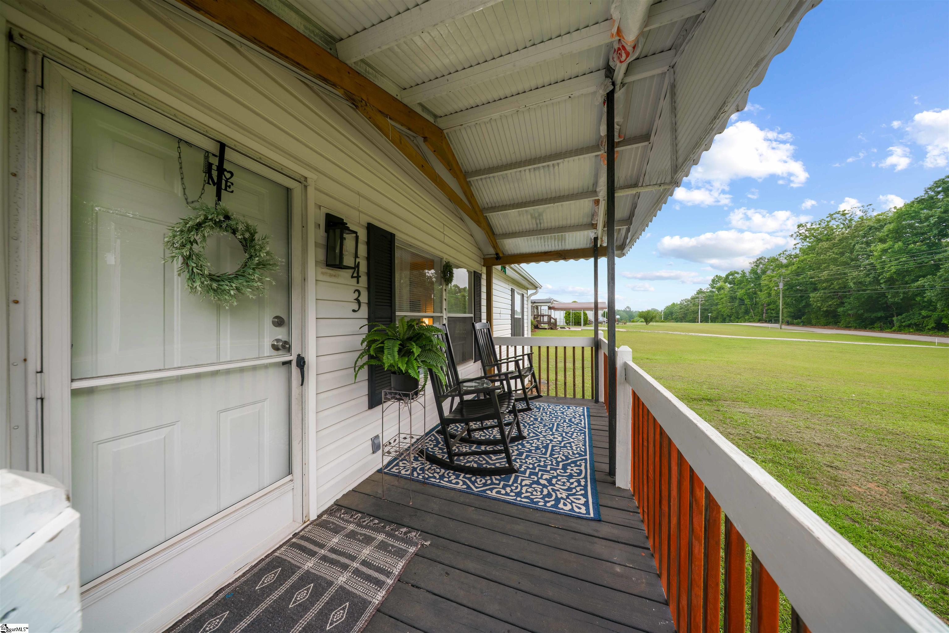 143 Perry Road Woodruff, SC 29388