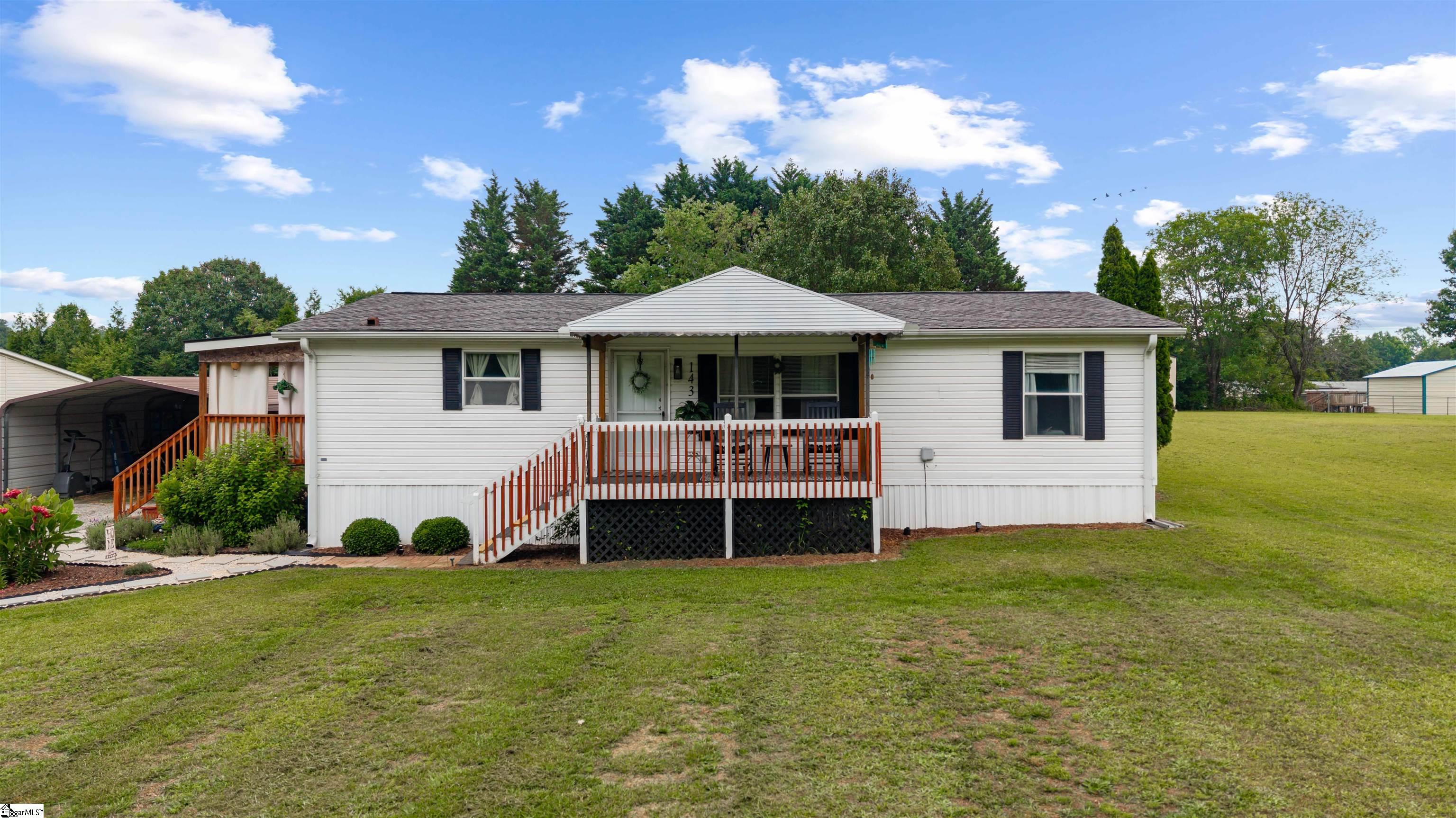 143 Perry Road Woodruff, SC 29388