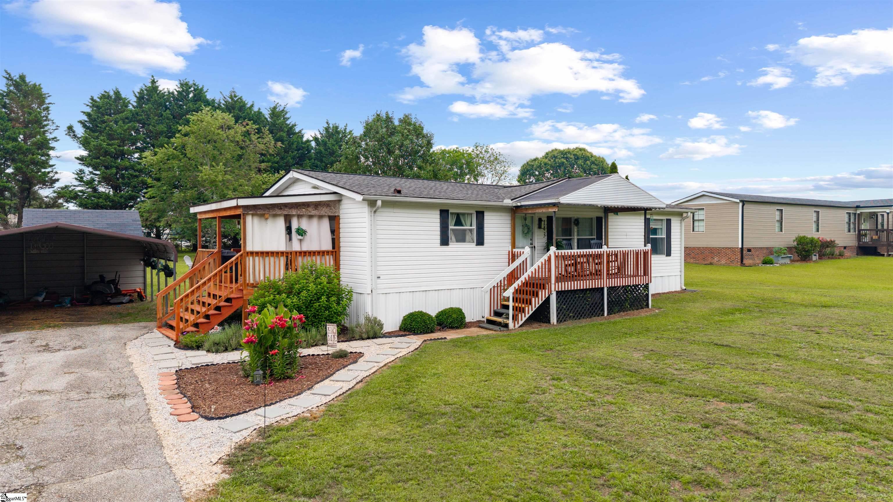143 Perry Road Woodruff, SC 29388