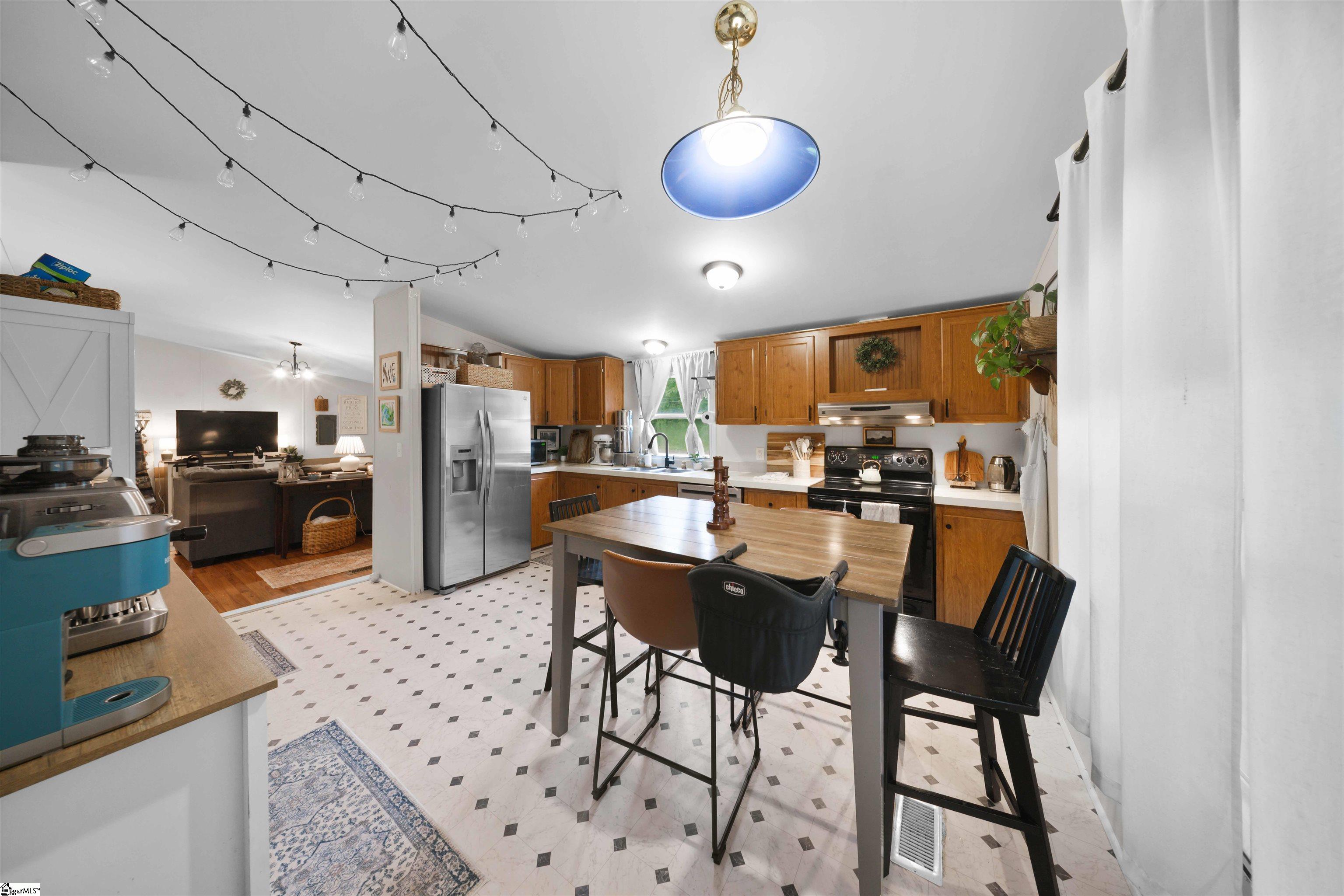 143 Perry Road Woodruff, SC 29388