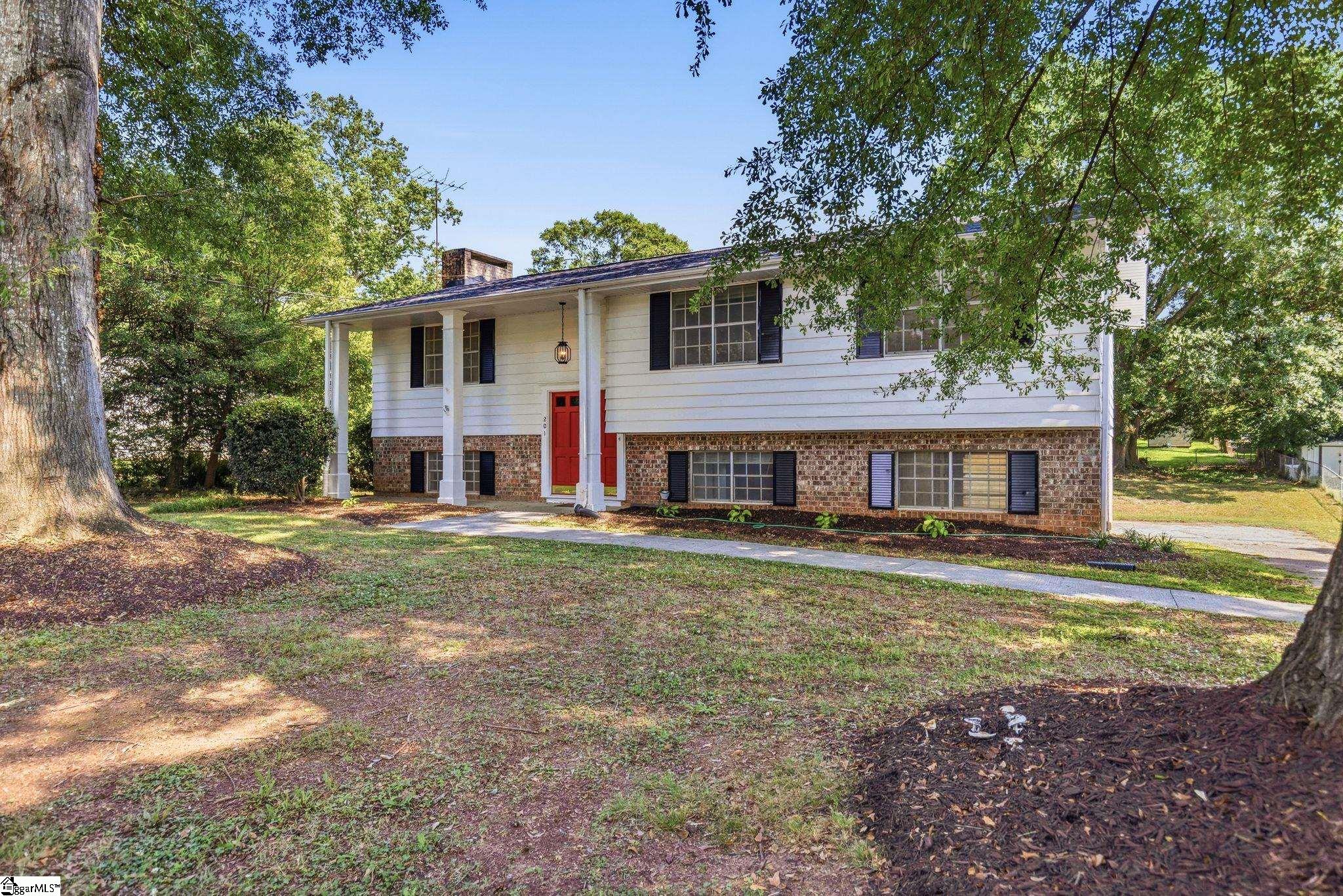 201 Evening Way Mauldin, SC 29682