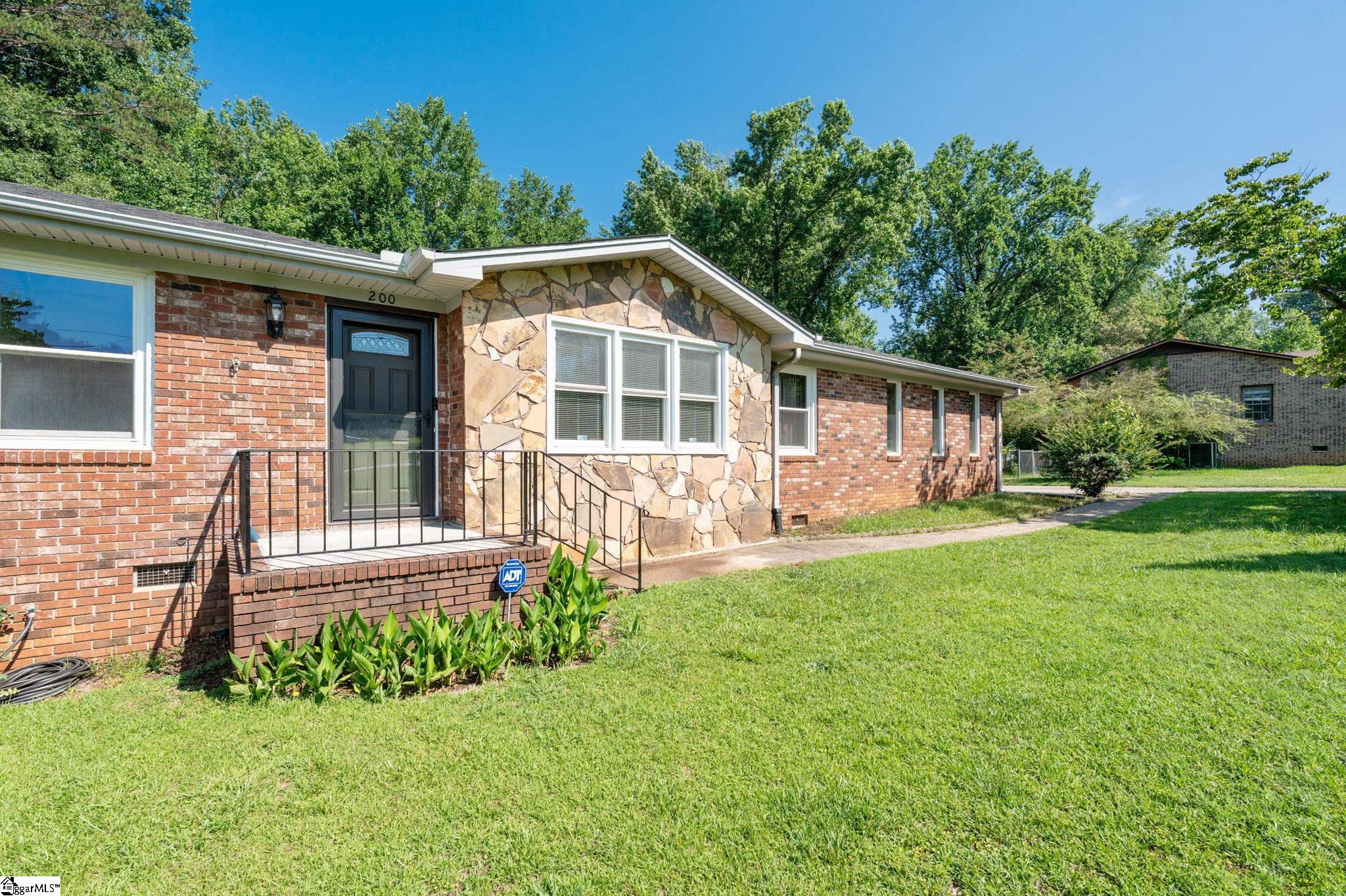 200 Echo Circle Easley, SC 29642