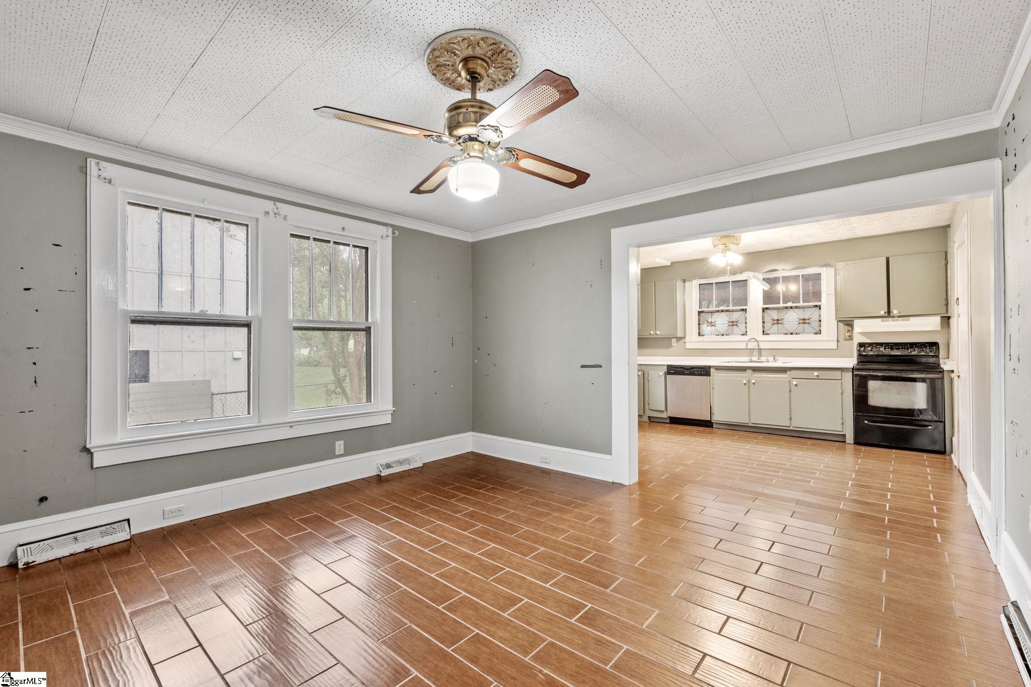 303 Front Street Easley, SC 29640