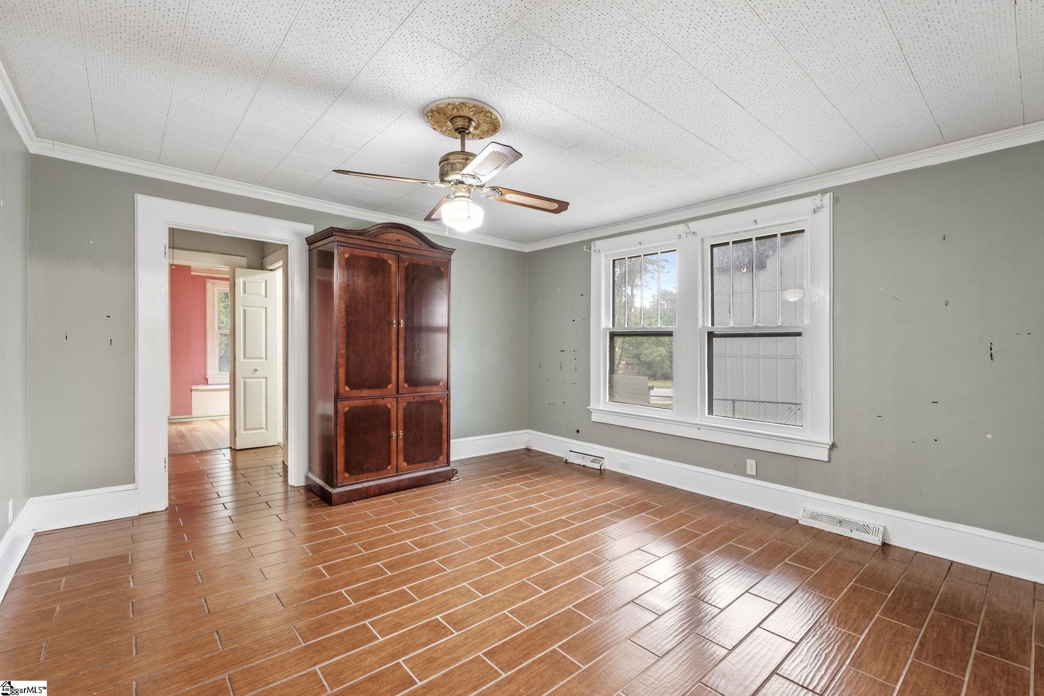 303 Front Street Easley, SC 29640