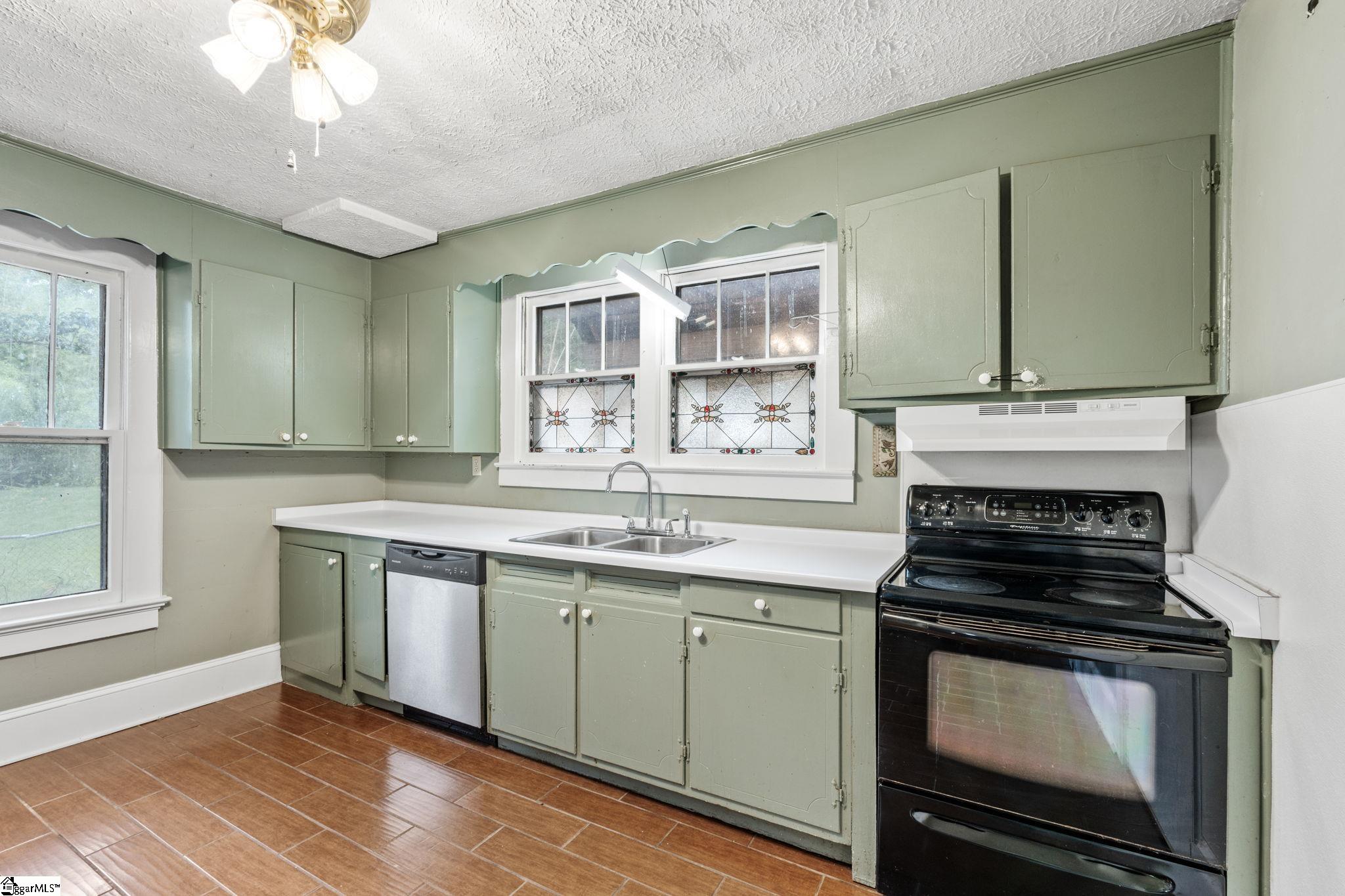 303 Front Street Easley, SC 29640