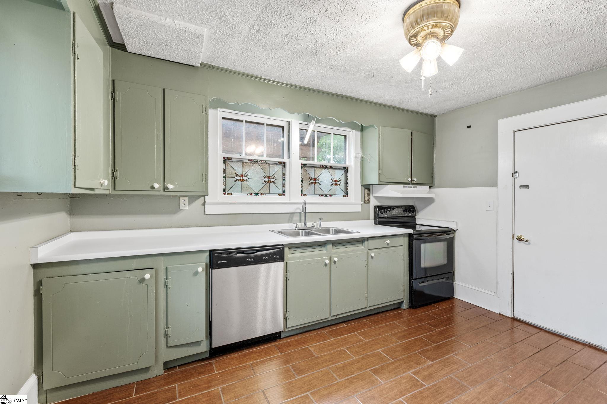 303 Front Street Easley, SC 29640