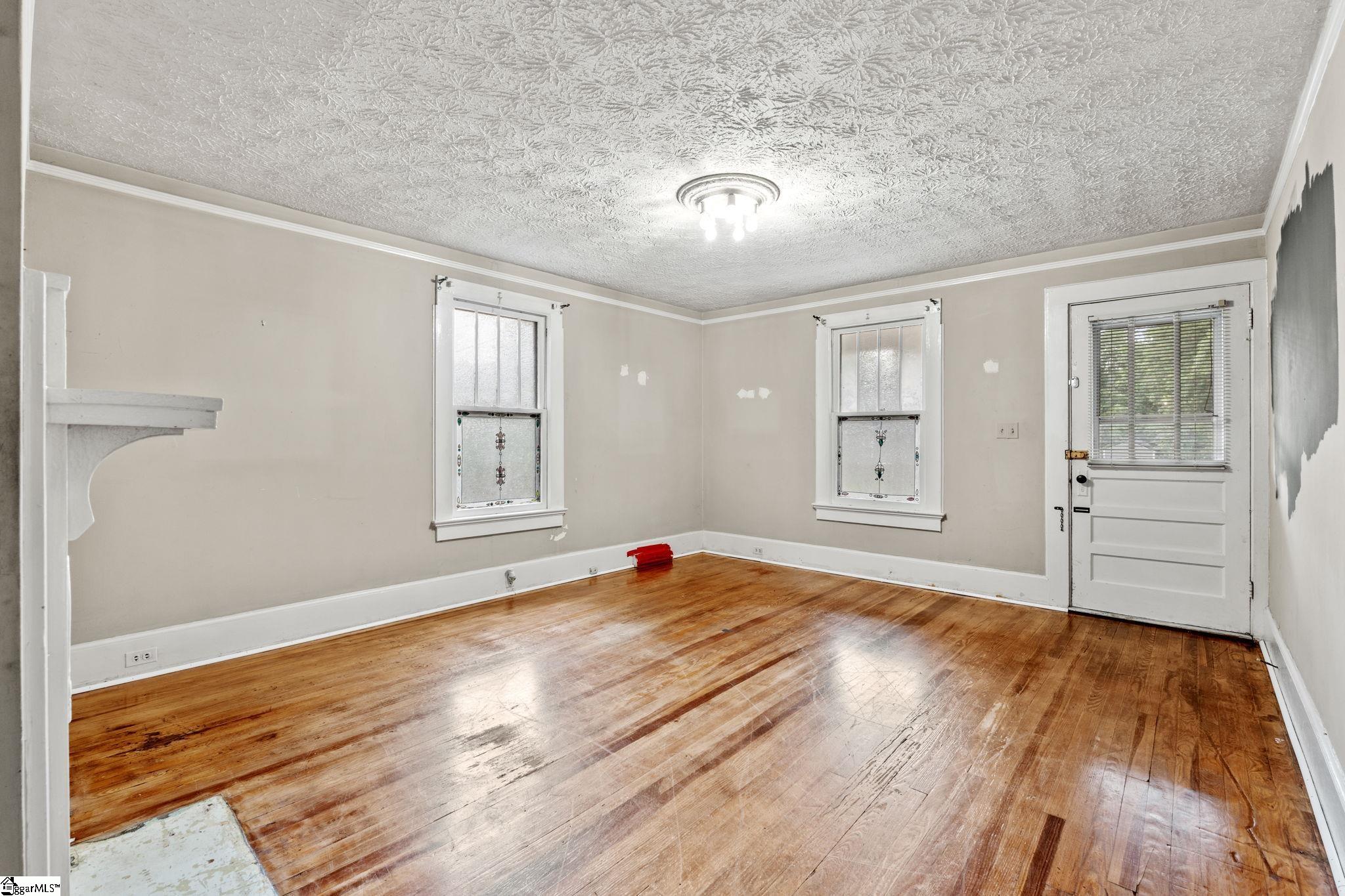 303 Front Street Easley, SC 29640