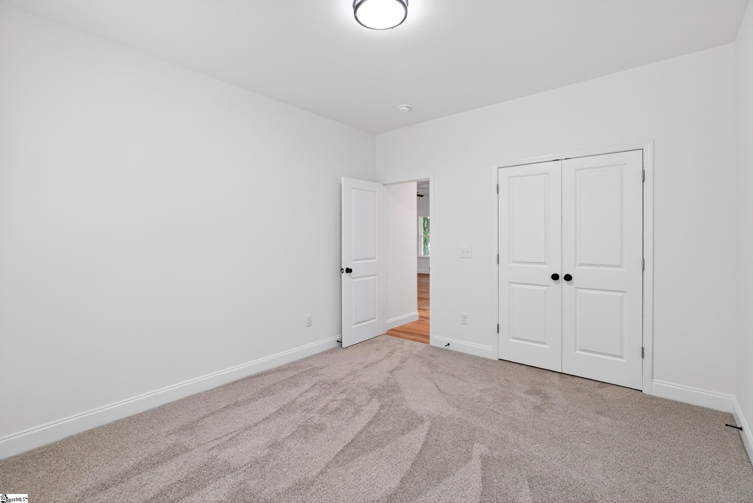 180 Anita Drive Spartanburg, SC 29302
