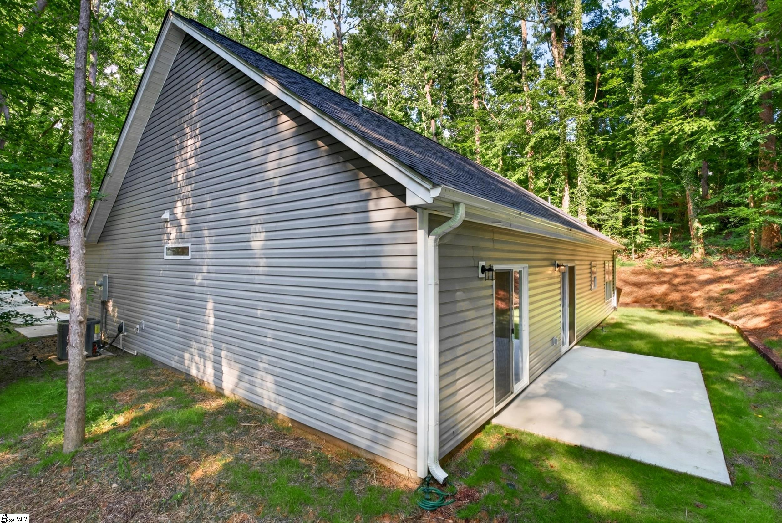 180 Anita Drive Spartanburg, SC 29302