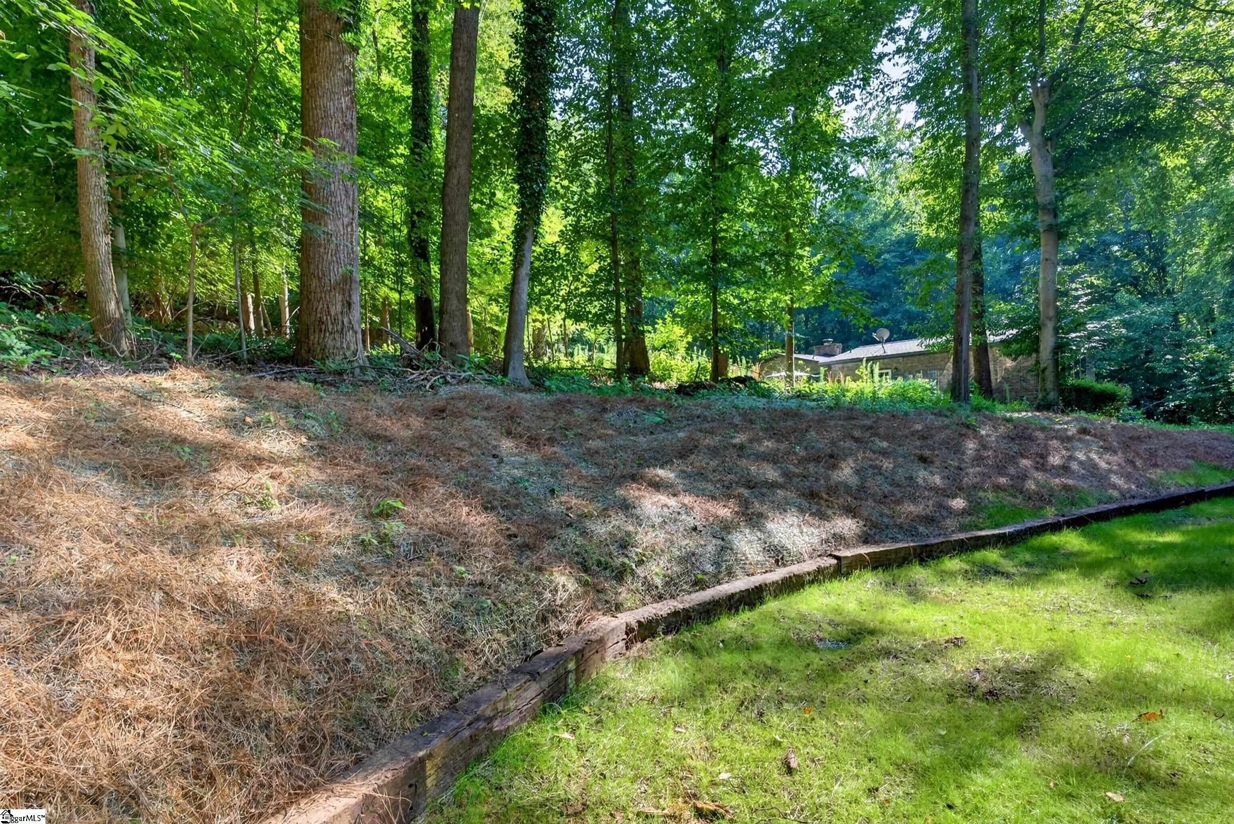 180 Anita Drive Spartanburg, SC 29302