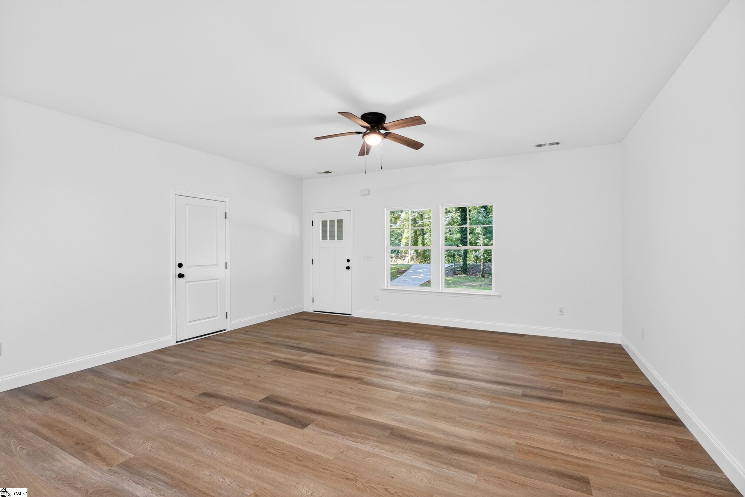 180 Anita Drive Spartanburg, SC 29302