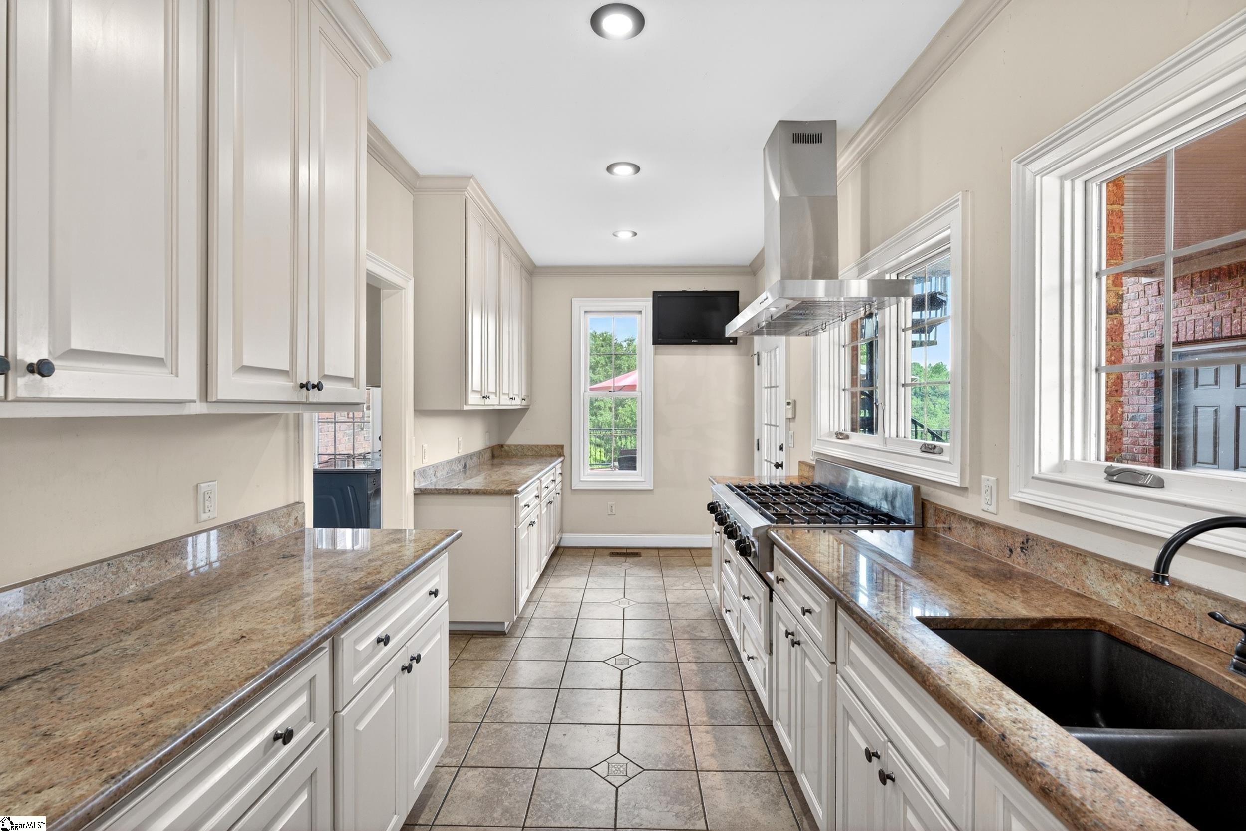 502 Hickory Hollow Road Inman, SC 29349