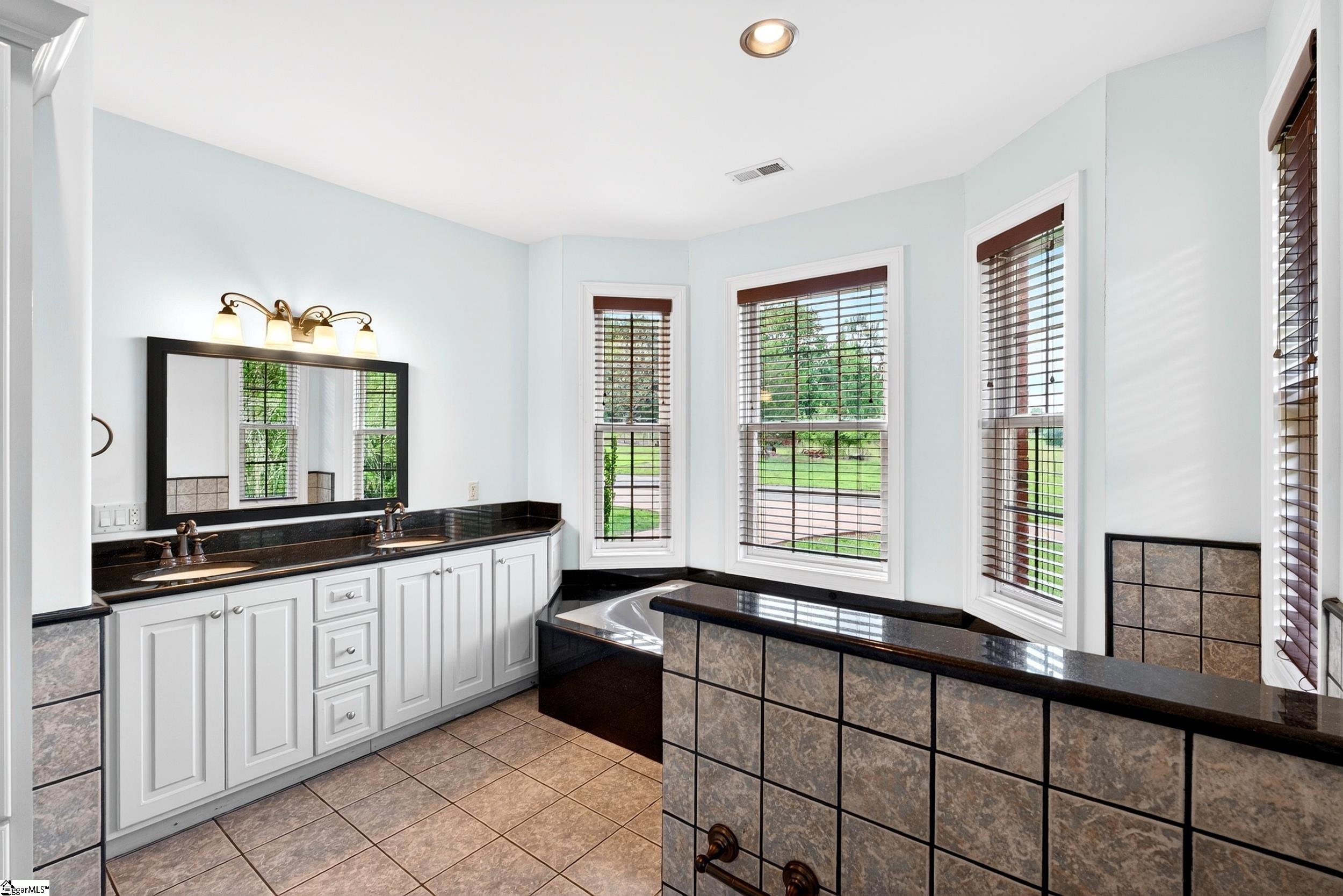 502 Hickory Hollow Road Inman, SC 29349