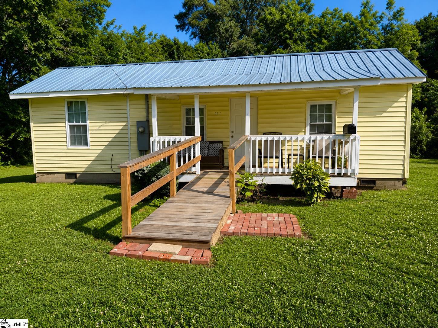 117 Williams Street Woodruff, SC 29306