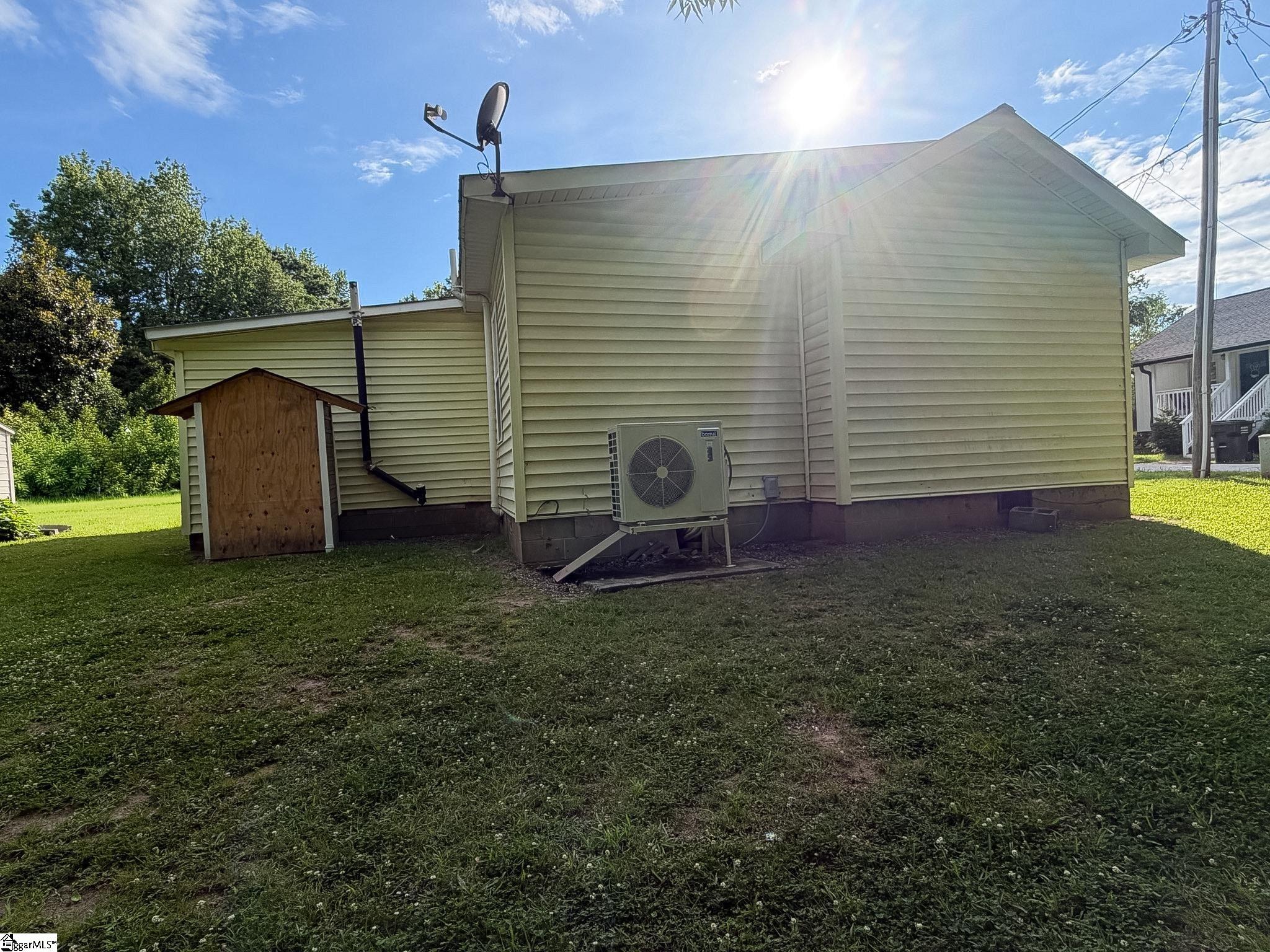 117 Williams Street Woodruff, SC 29306