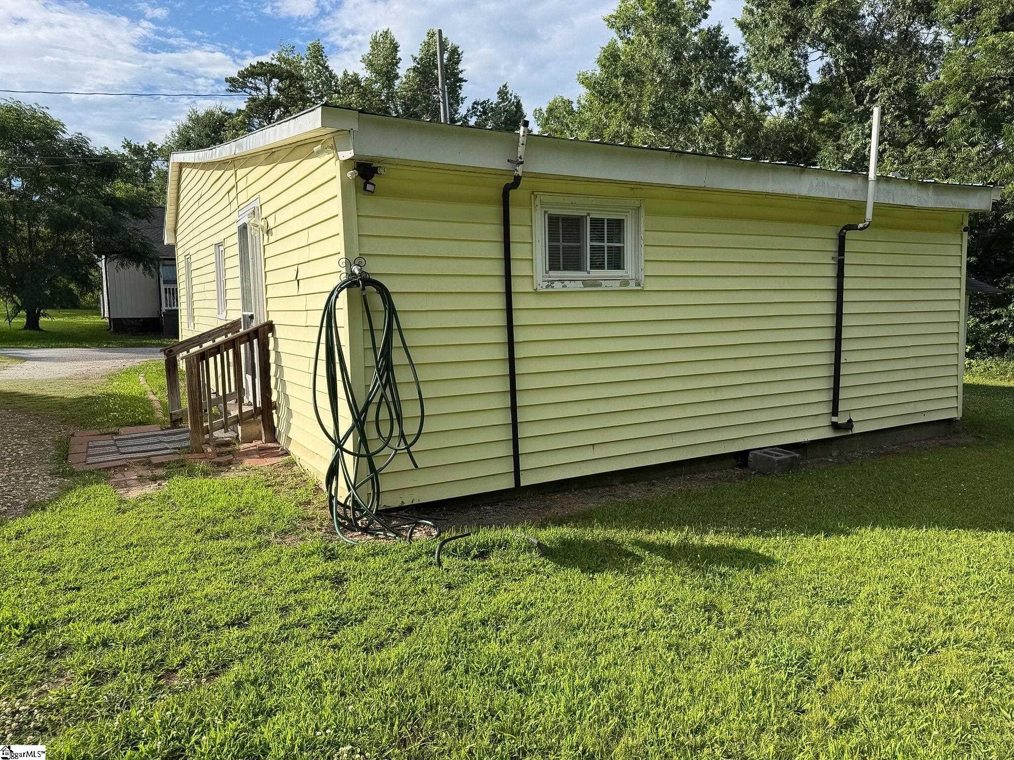 117 Williams Street Woodruff, SC 29306