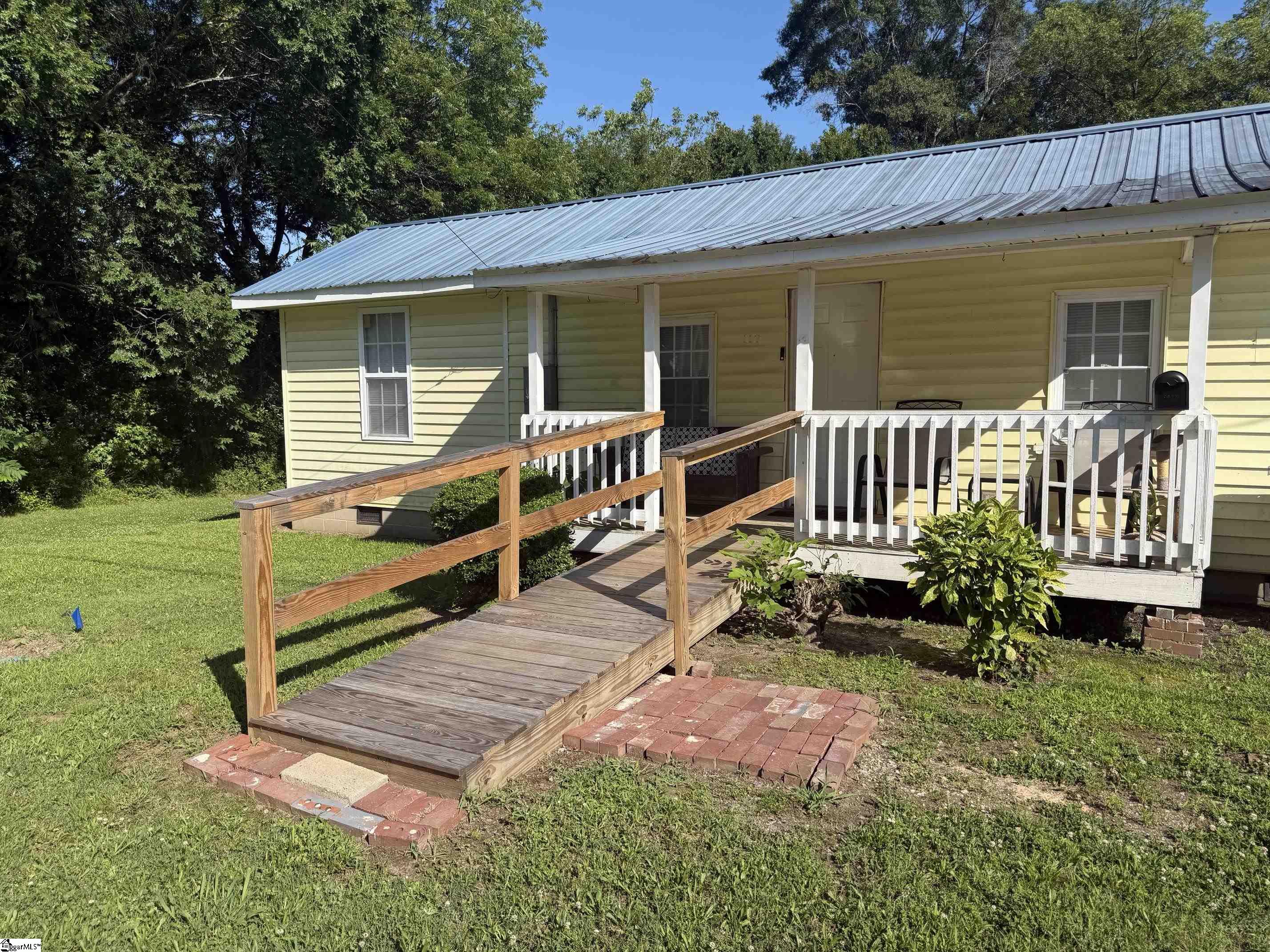 117 Williams Street Woodruff, SC 29306