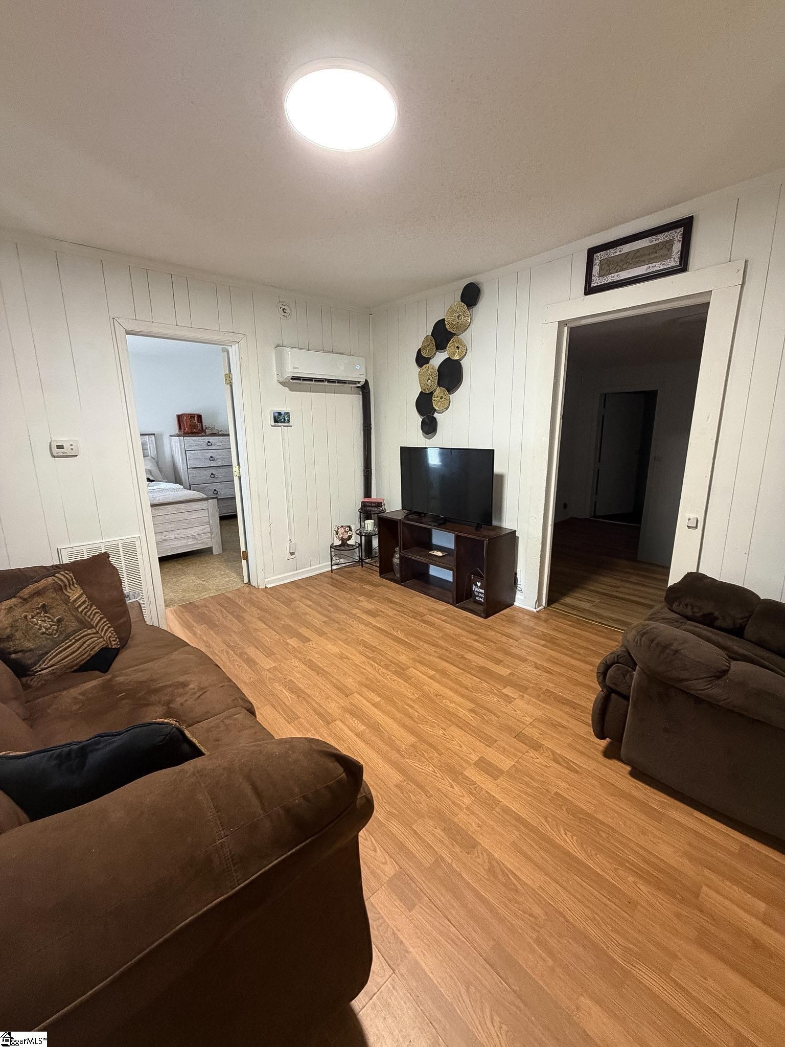 117 Williams Street Woodruff, SC 29306