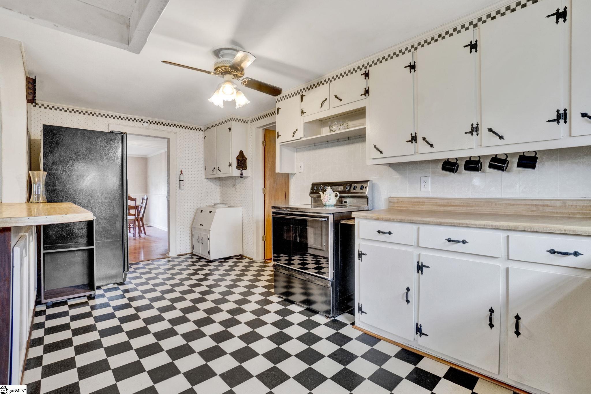 9 Langley Street Pelzer, SC 29669