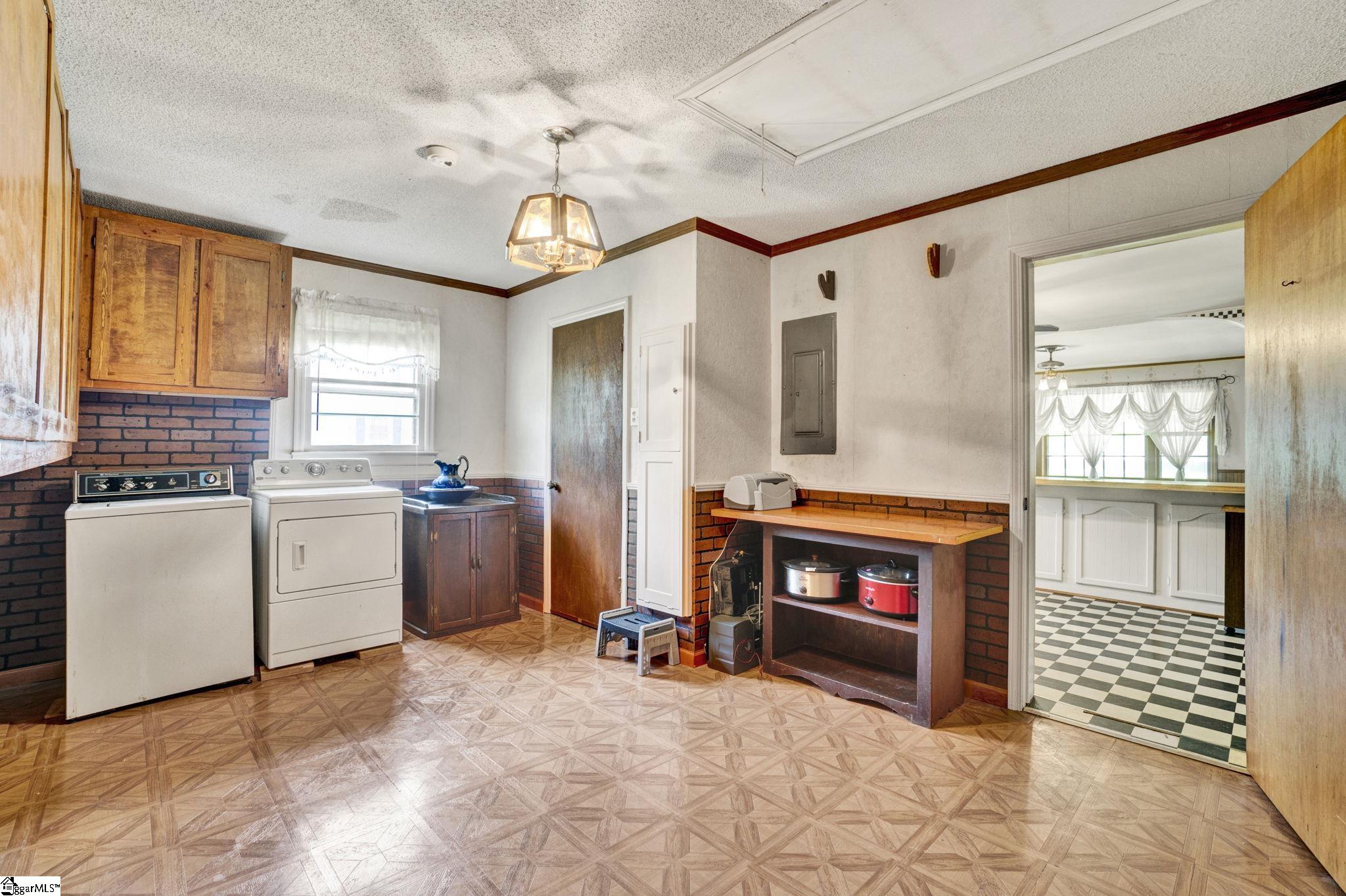 9 Langley Street Pelzer, SC 29669