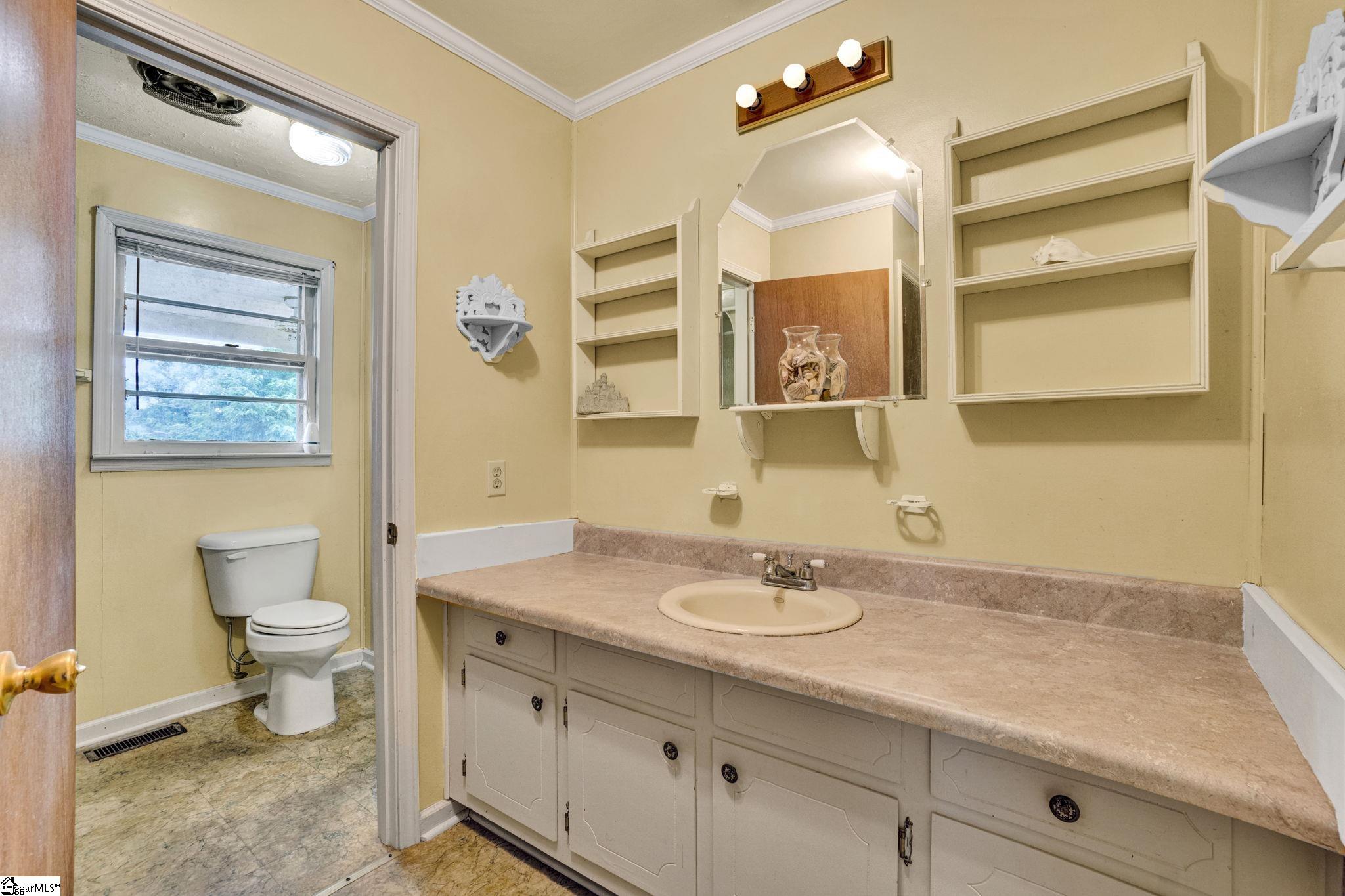 9 Langley Street Pelzer, SC 29669