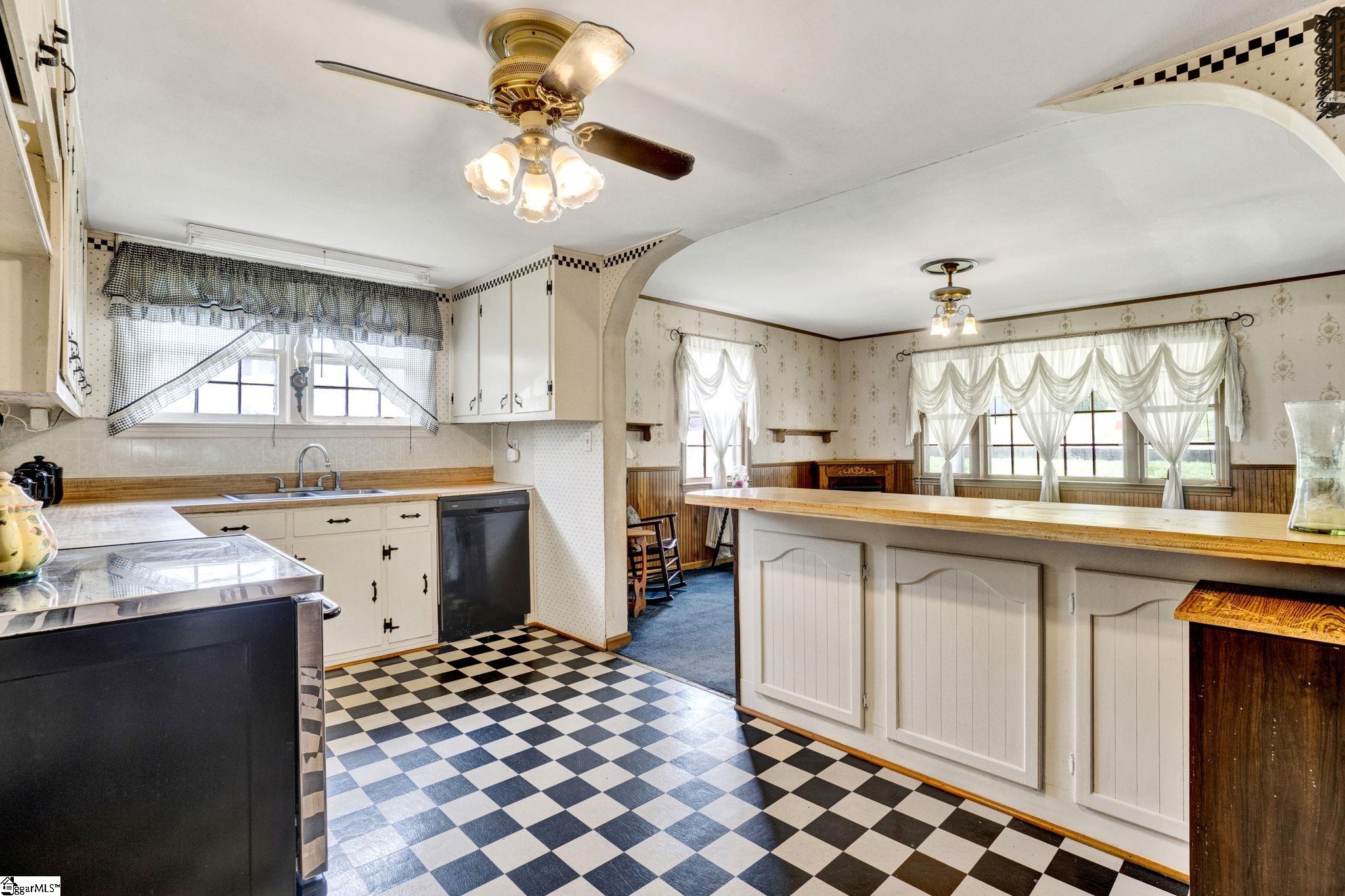 9 Langley Street Pelzer, SC 29669