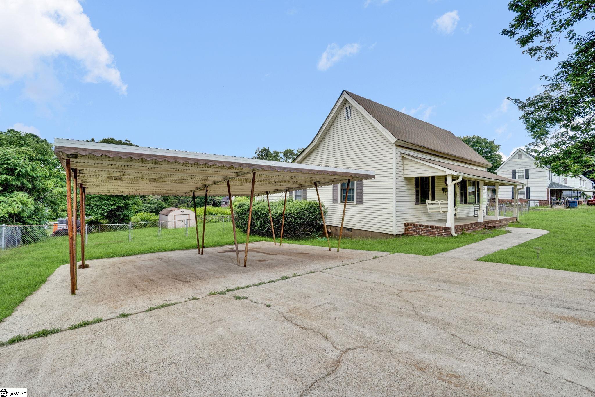 9 Langley Street Pelzer, SC 29669
