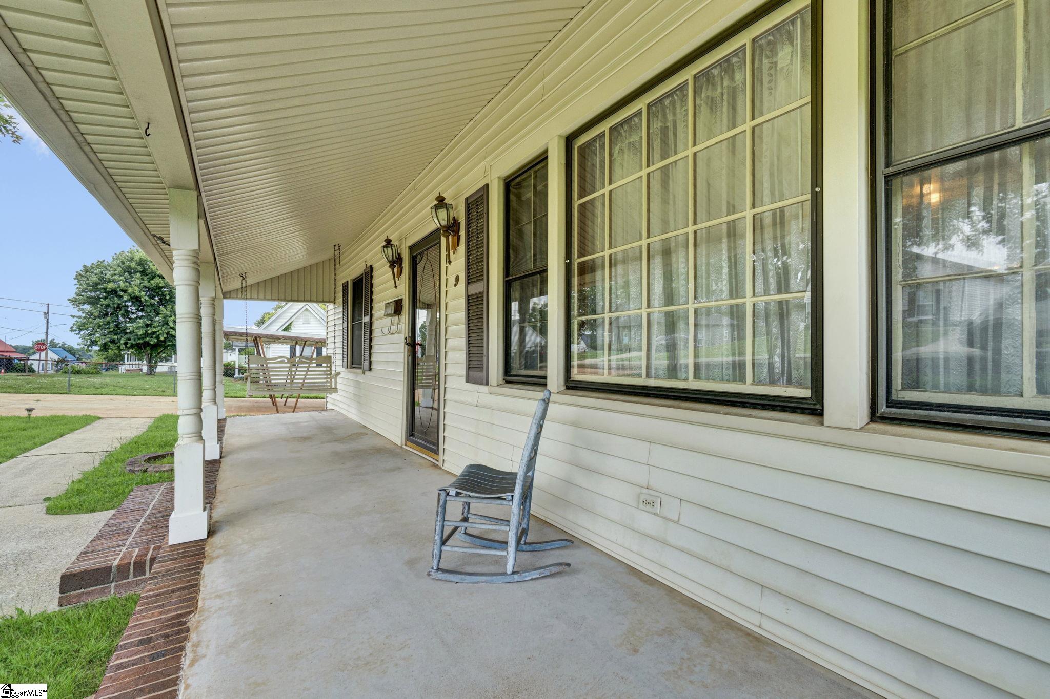 9 Langley Street Pelzer, SC 29669